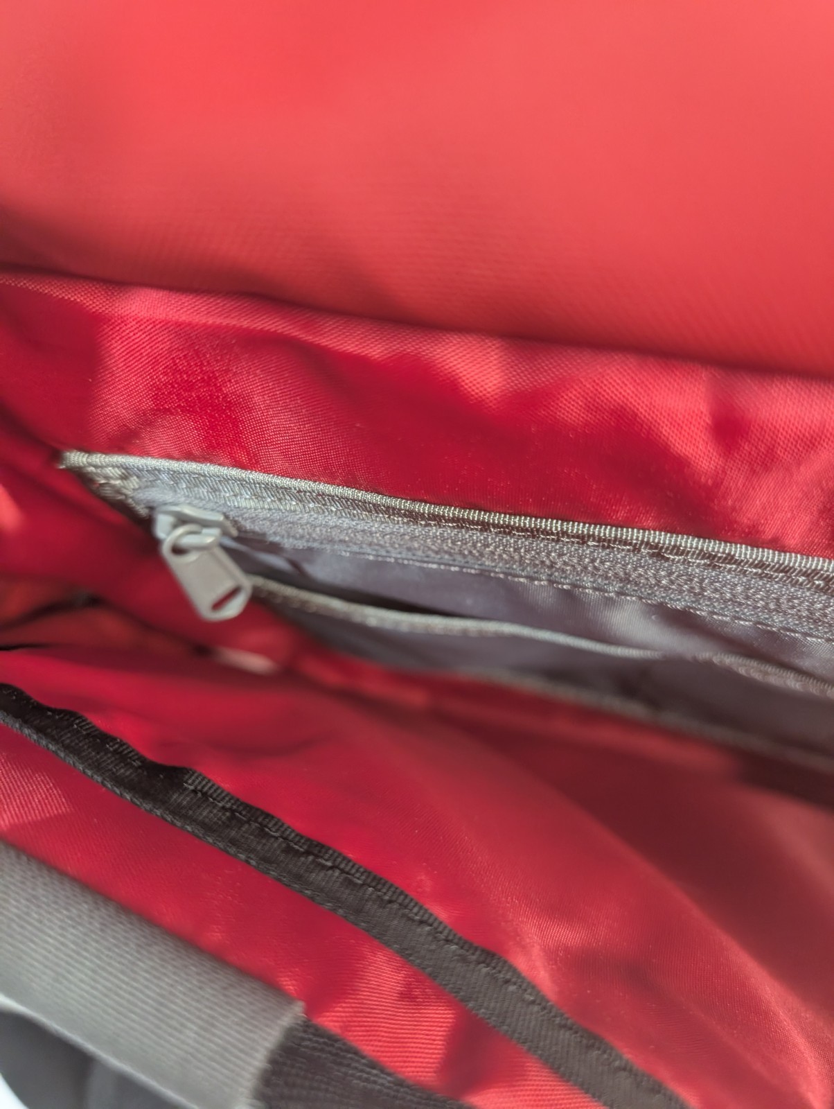 Timbuk2 Command Messenger Bag Size Medium Gray School Work Travel Myriad Logo