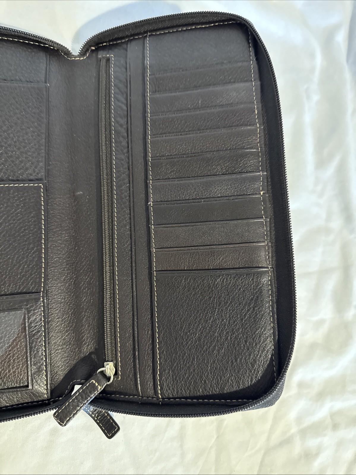 Levenger Zip-Around Black Premium Pebbled Leather Wallet Organizer Quality Lux