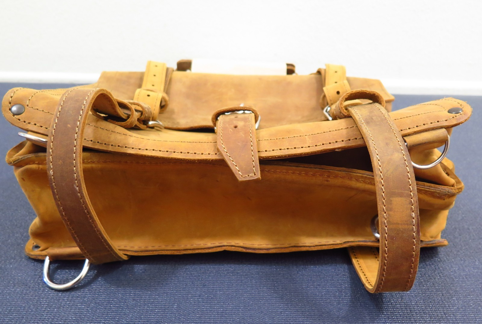 Saddleback Leather OLD LOGO 16″ LARGE CLASSIC BRIEFCASE Tobacco Brown 2-Rivet