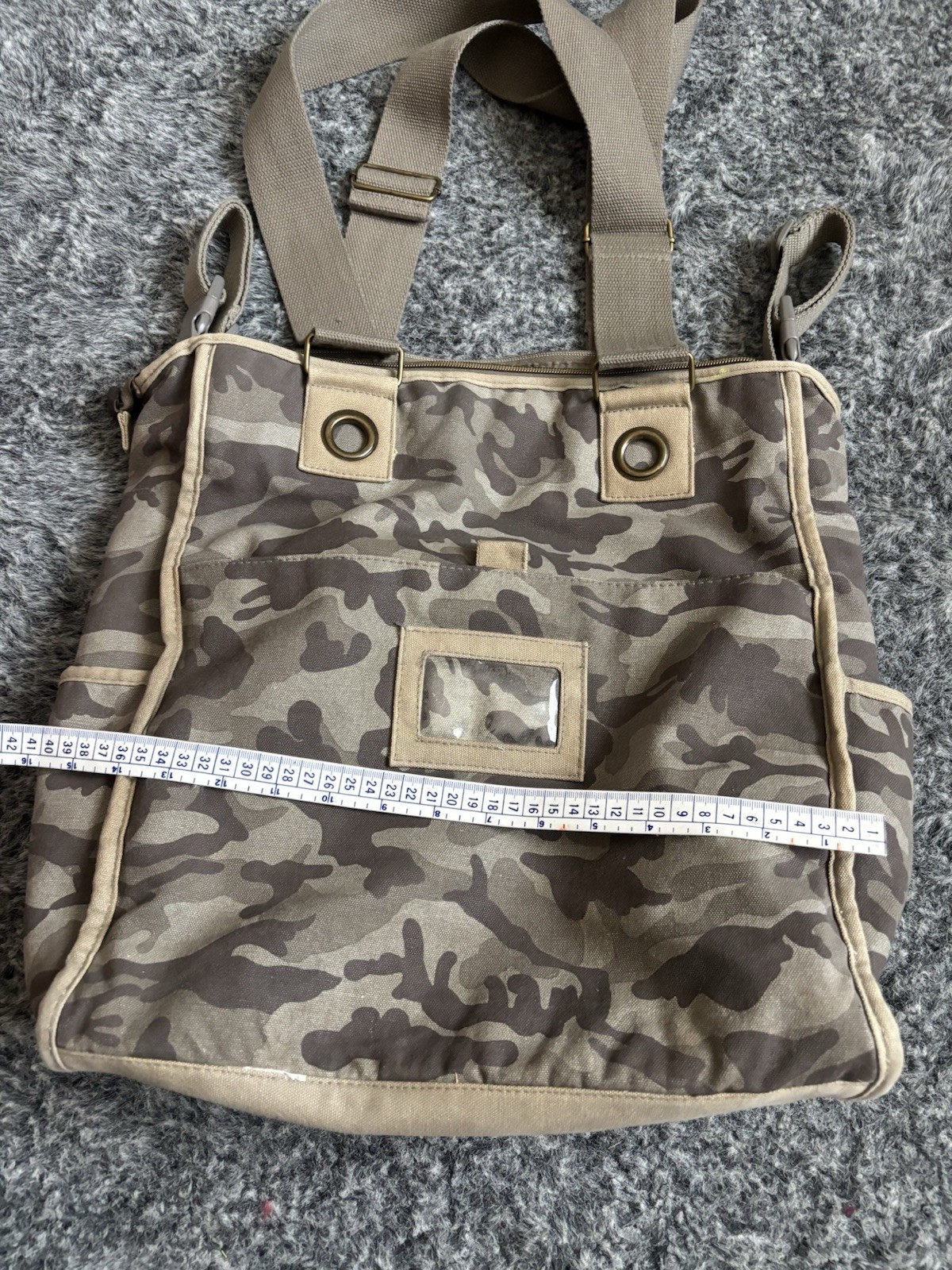Jeep camo tote bag with multiple pockets Multi use 15.5 x 12 “ Travel bag