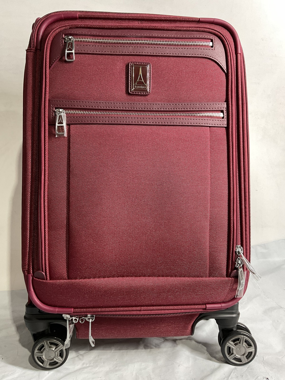 Travelpro Platinum Elite Softside Expandable Luggage, Red Carry On 21 Inch U8