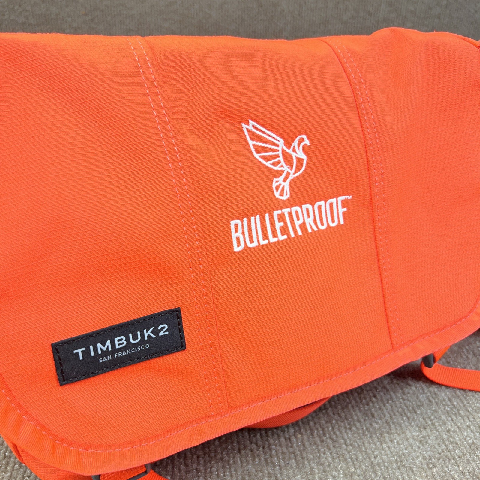 New Timbuk2 Flight Classic Messenger Bag Orange Sz XS CrossBody Shoulder Strap