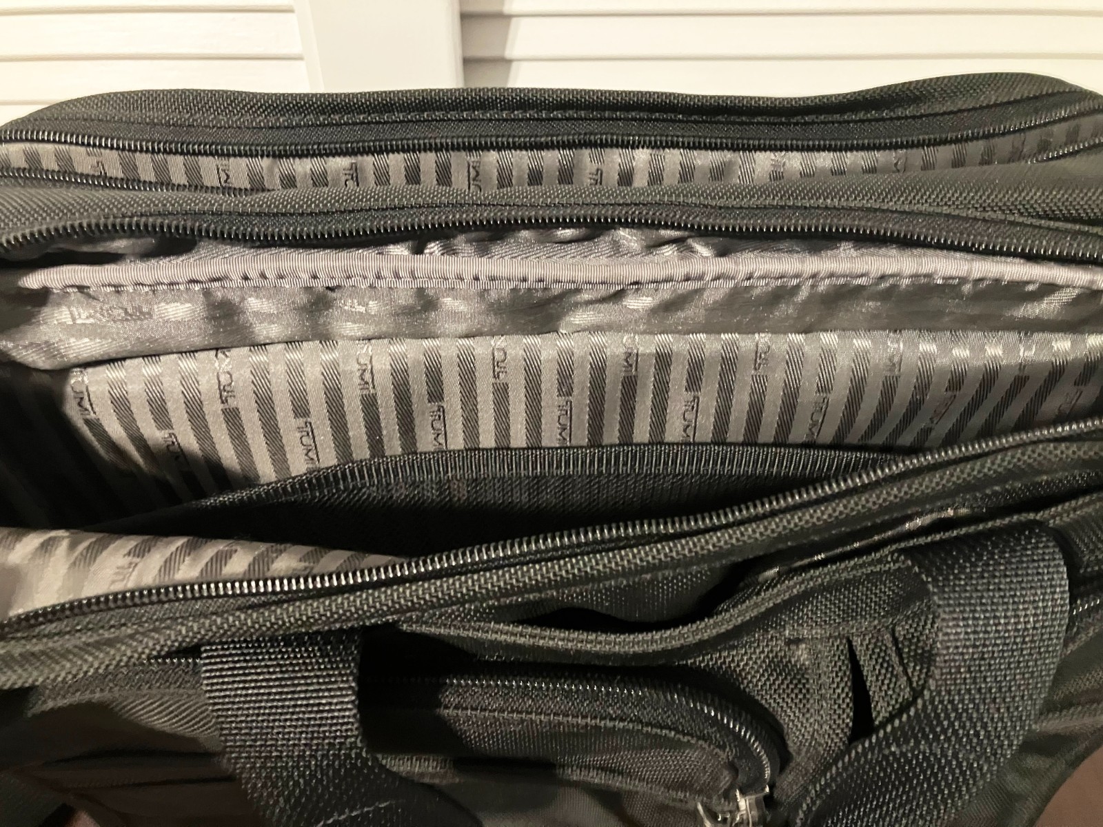 TUMI Alpha Black Ballistic expandable Laptop Business Briefcase 26041D4