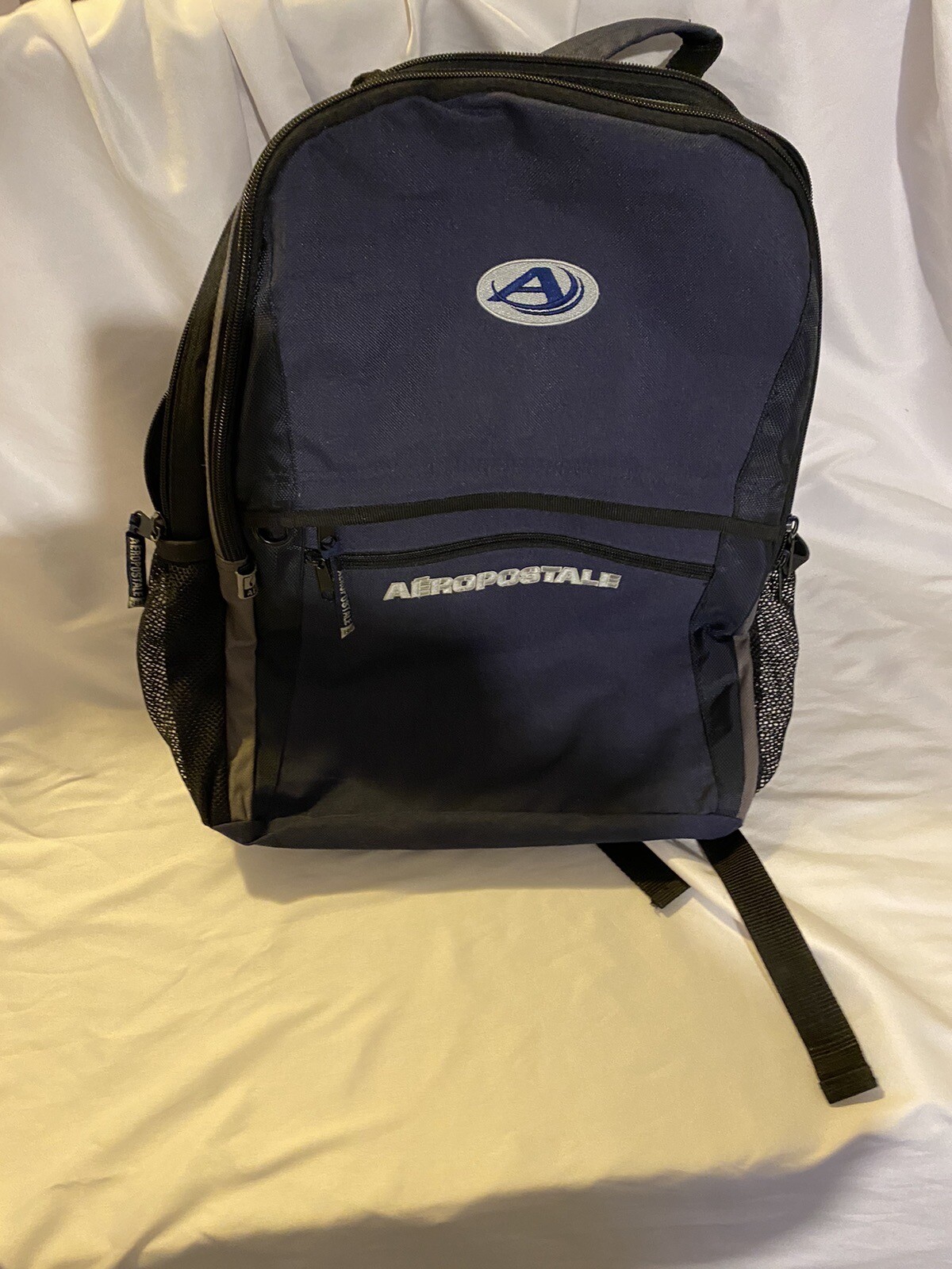 Aeropostale Men’s Medium Navy BackPack with Side Mesh pockets