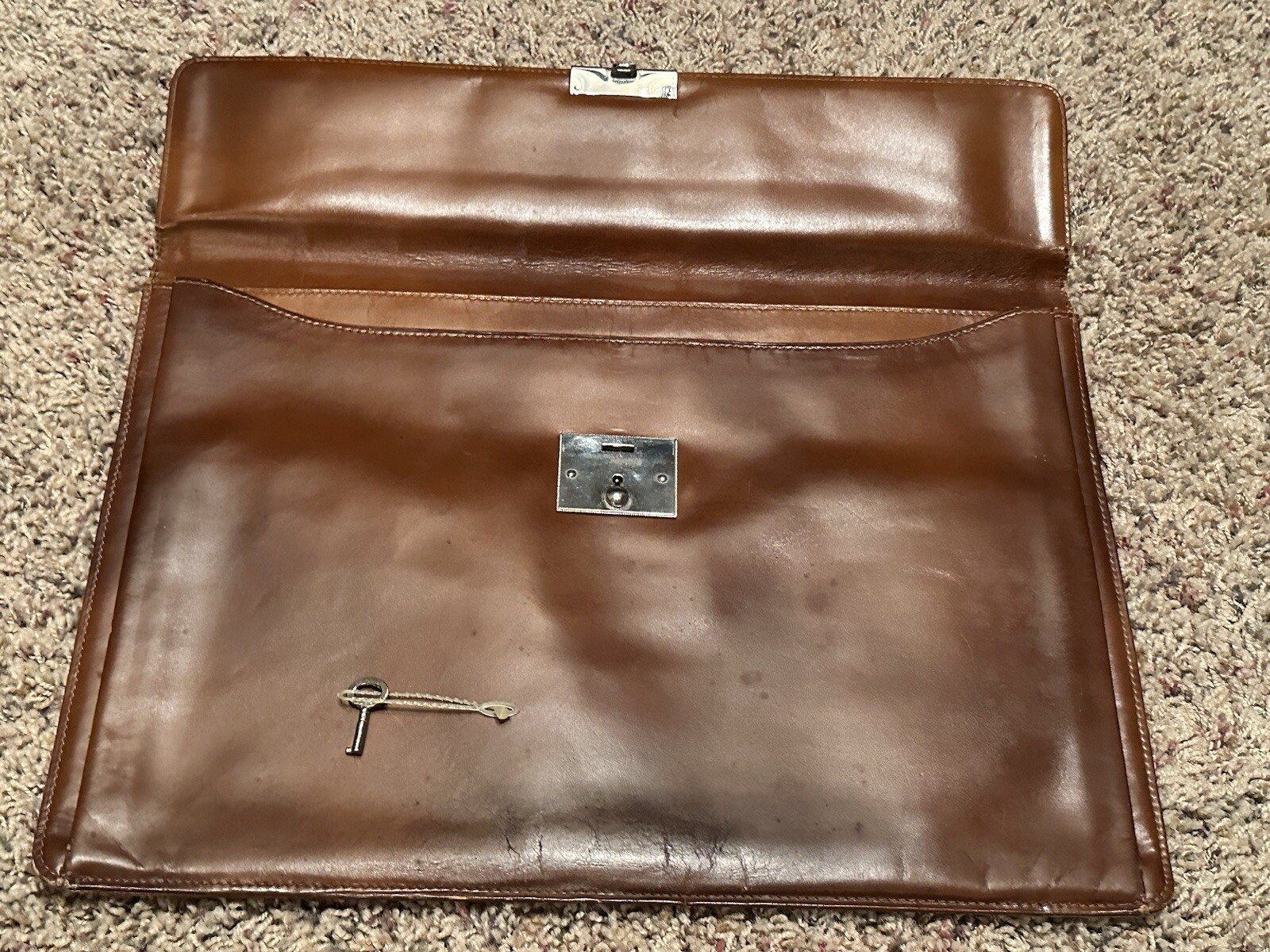 Vintage Leather Lockable Folder Portfolio Document Holder – 3 compartments & Key