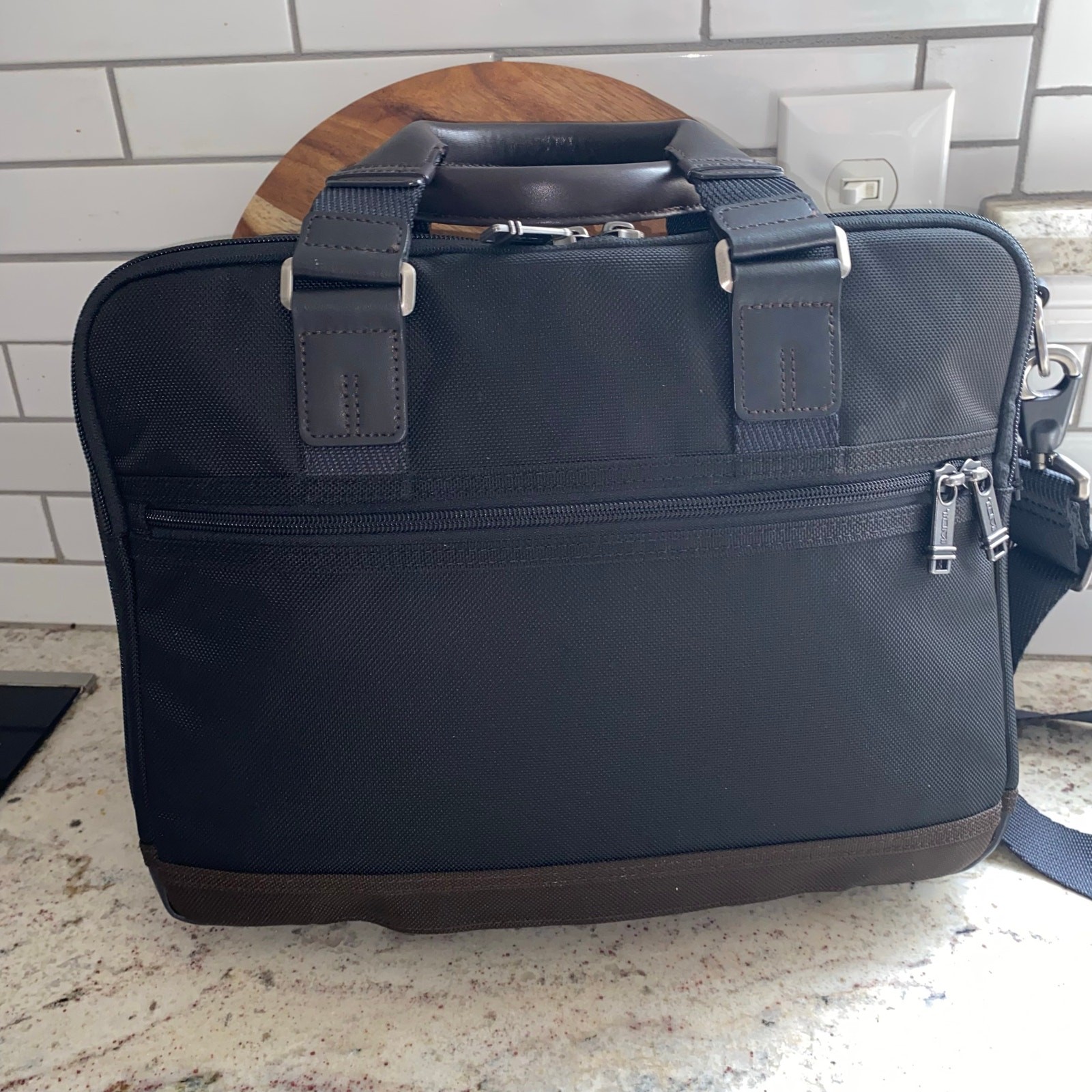 TUMI $399 Alpha Bravo Andersen Slim Commuter Briefcase Black Brown EUC