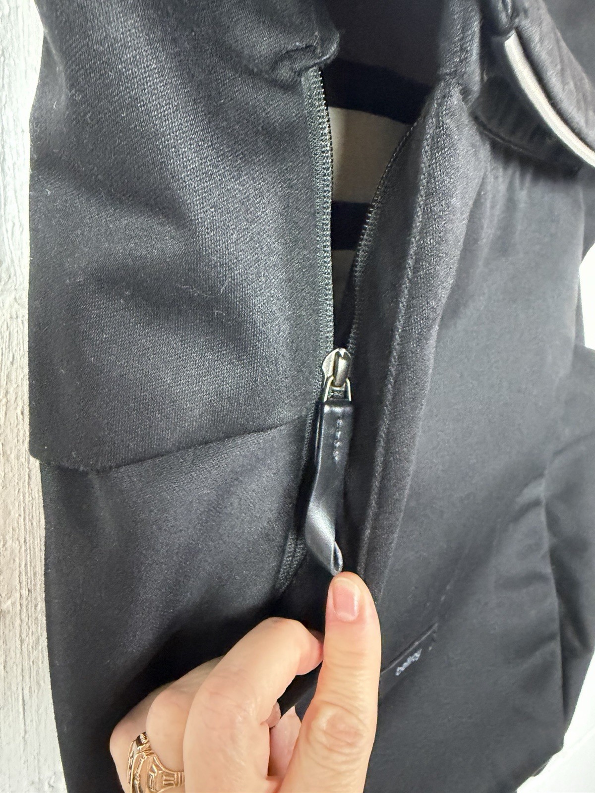 Bellroy Melbourne Backpack Black Laptop 18L Magsnap Closure Travel Work Pockets