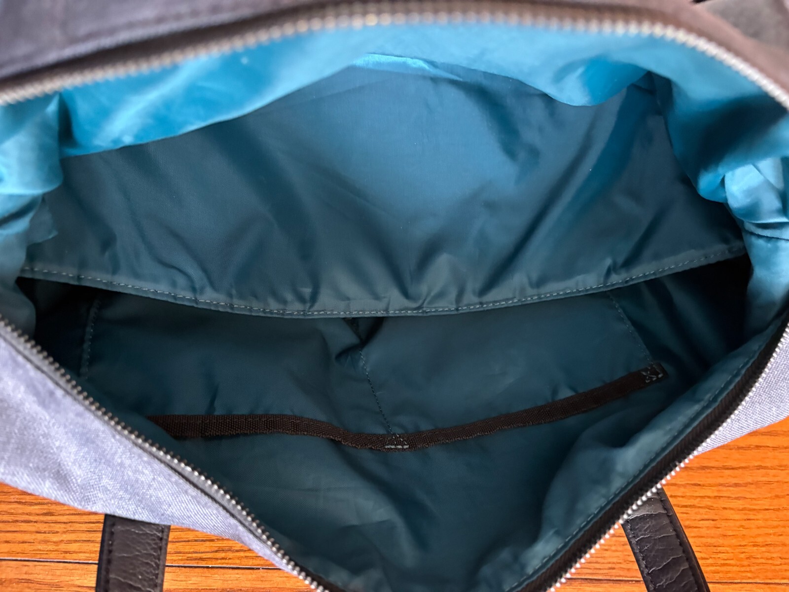 EPIC – Gray / Black Duffle Bag – EXCELLENT PRICE !!!