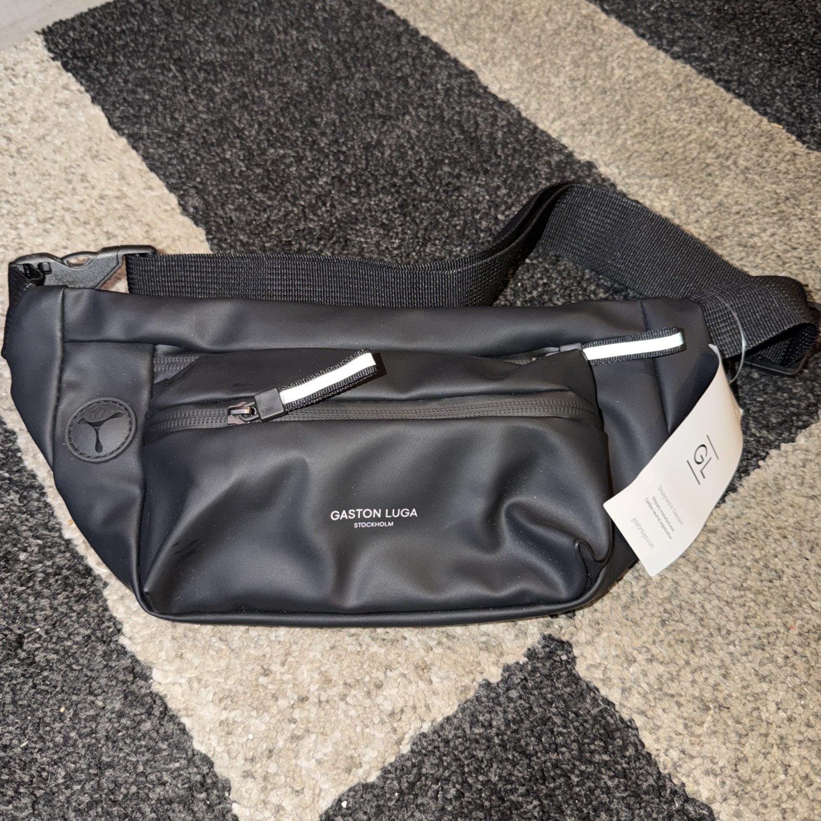 NEW! GASTON LUGA Black Spläsh Hip Pack Crossbody Bag Fannypack $59 MSRP GL