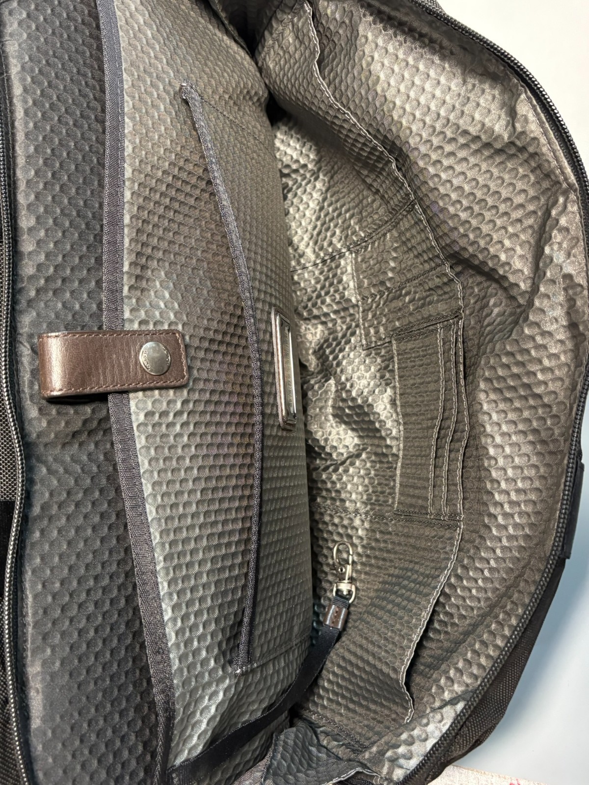 Tumi Alpha Bravo Briefcase Laptop Bag Black Large Carry On Travel Shoulder Strap