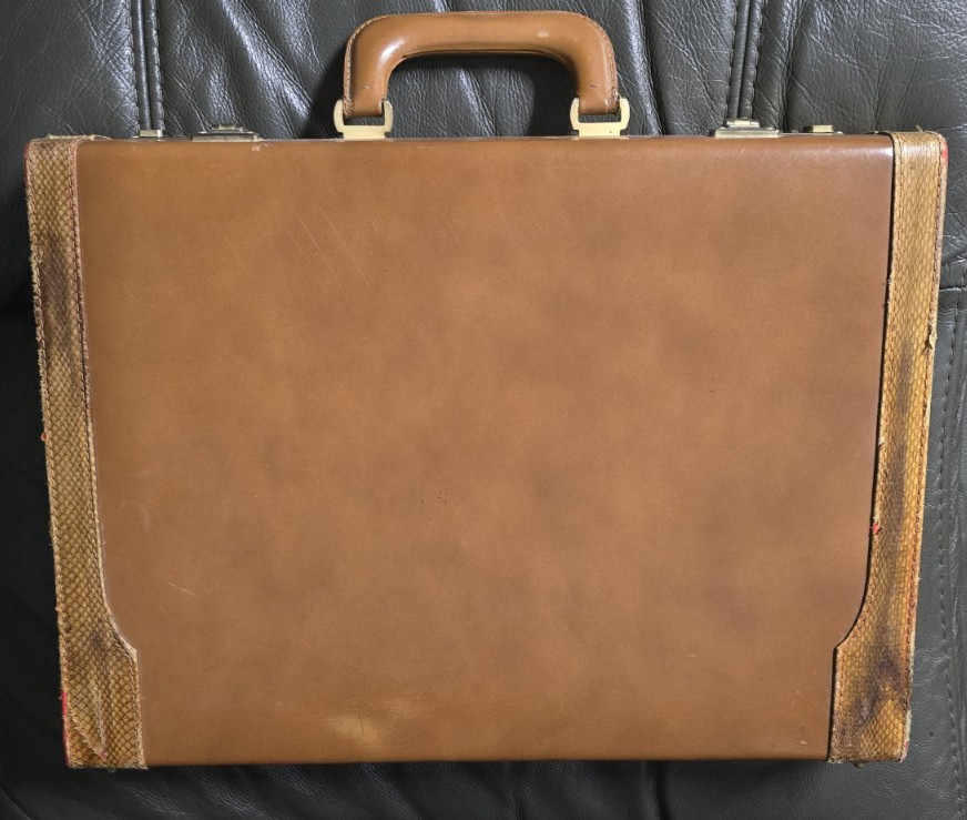 Vintage Rare Presto Brown Light Brown Snake Skin Trim 17″ X 12″ Briefcase