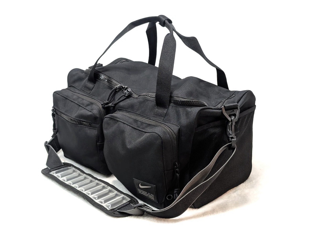 Nike Utility Power Medium Training Duffel Bag (Black, 5L) – Training Bag