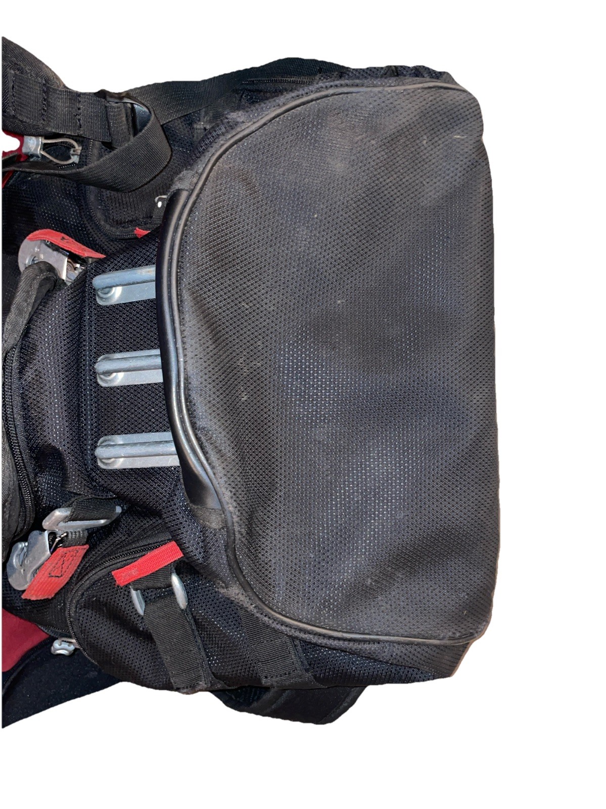 Oakley Kitchen Sink Backpack Blk PreOwned Missing “O” Oakley Logo Badge On Lid