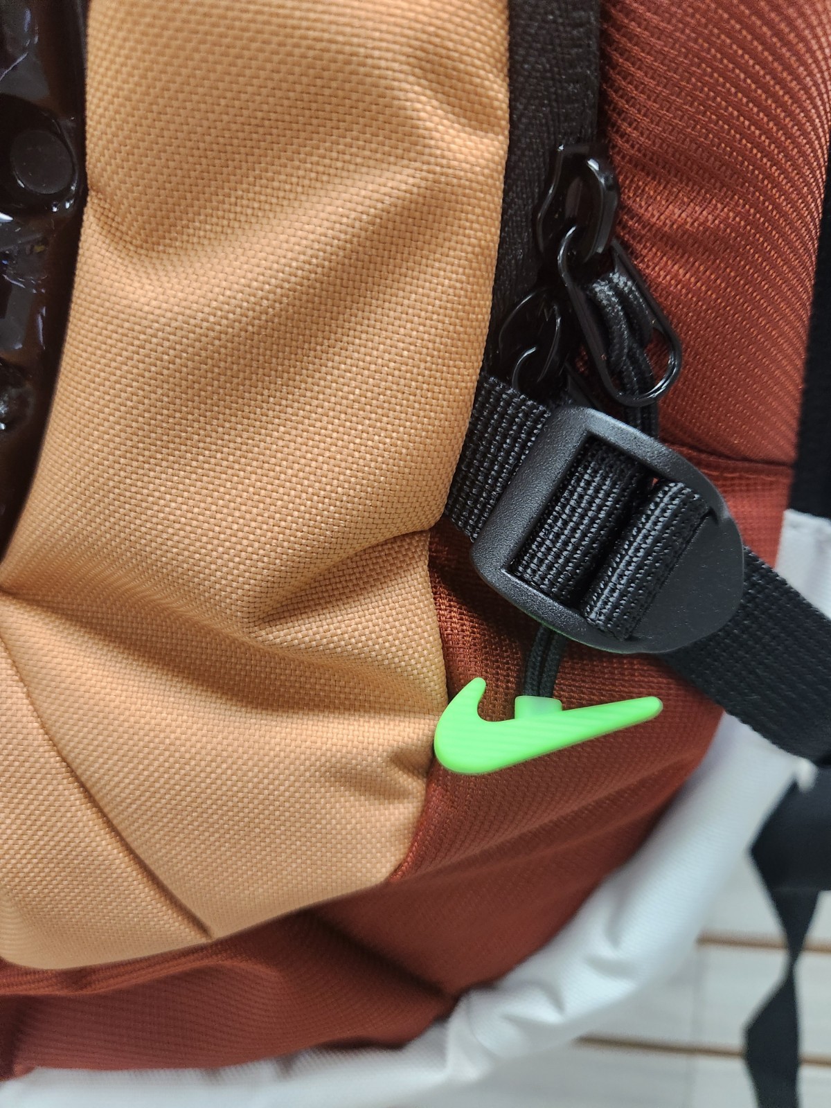 Nike Air Max Bubble Pack Backpack 15 Laptop Bag Gym School Travel DV6245-030 $92