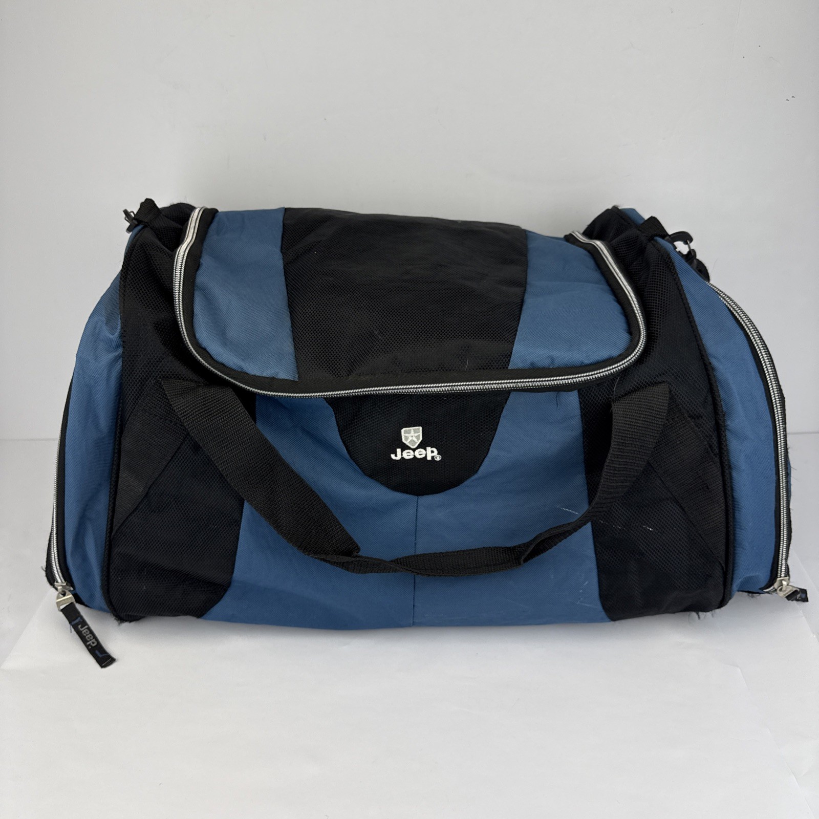 Jeep Duffel Bag Blue Black Travel Gym Sports Bag Carry On Luggage 2010 Olivet