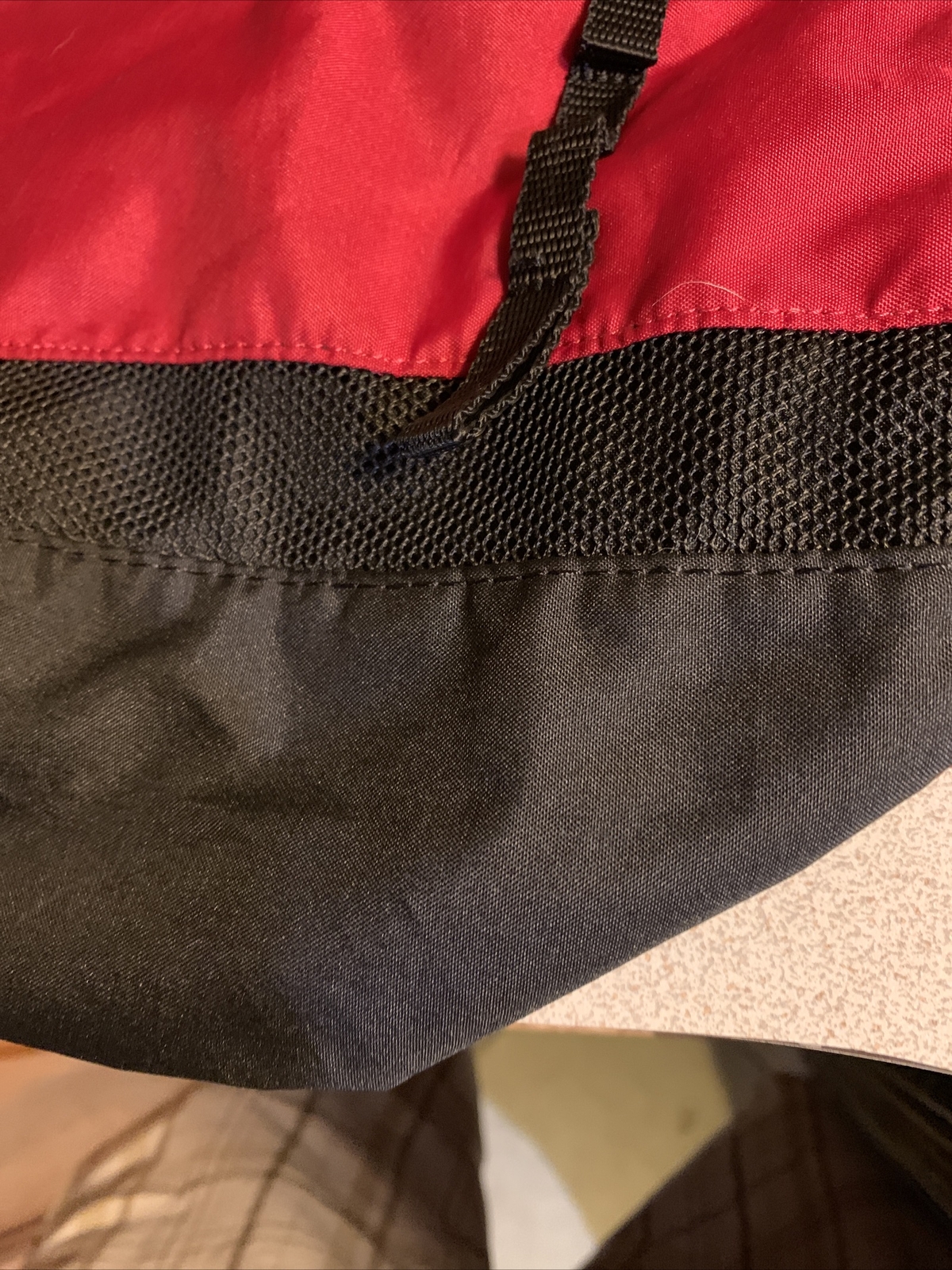 Nike drawstring bag Sack rn#56323 CA#05553 100%polyester 2 Sections! Red Black