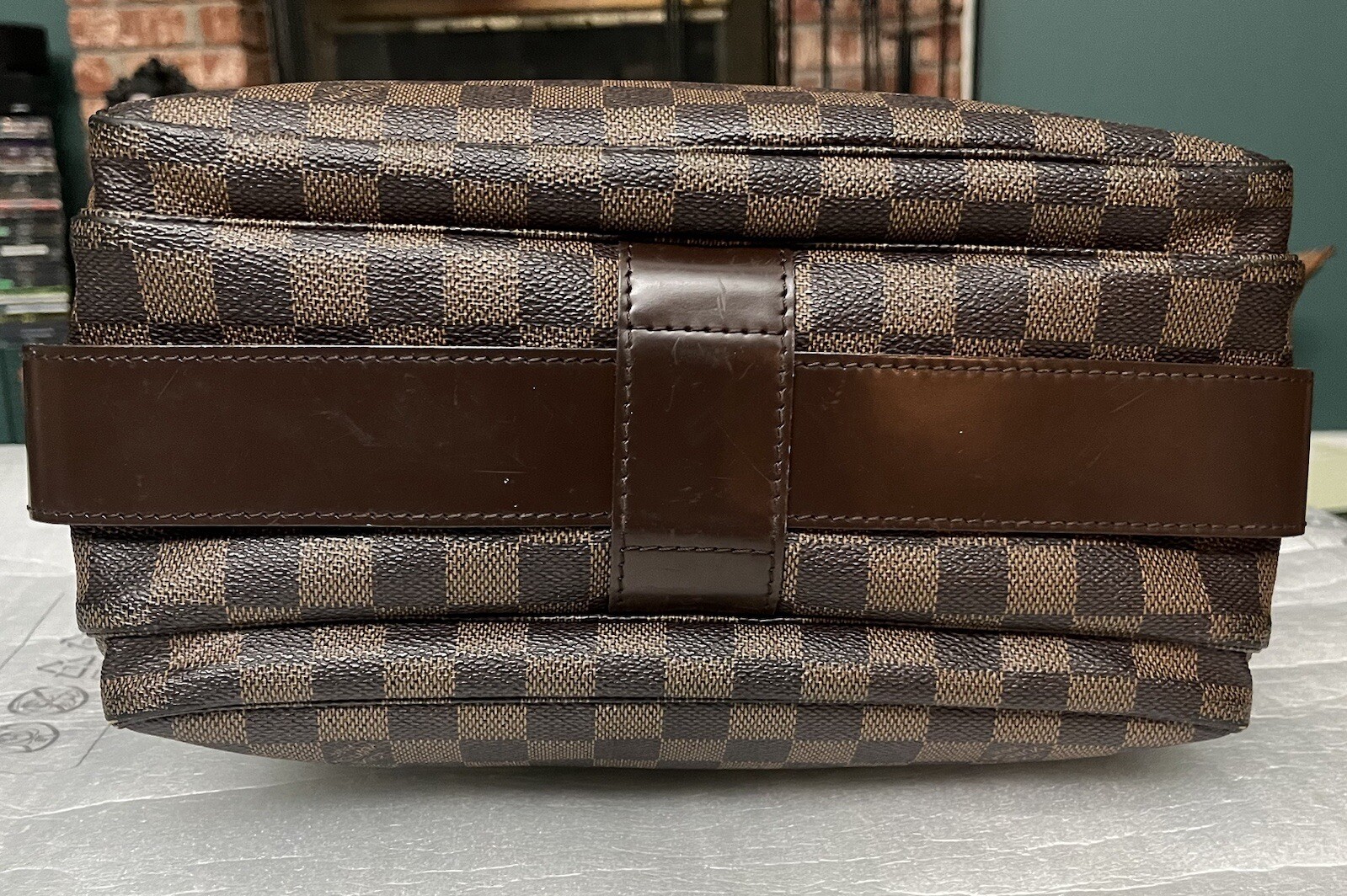 Louis Vuitton LV Canvas Monogram DAMIER NAVIGLIO Messenger bag – VERY GOOD