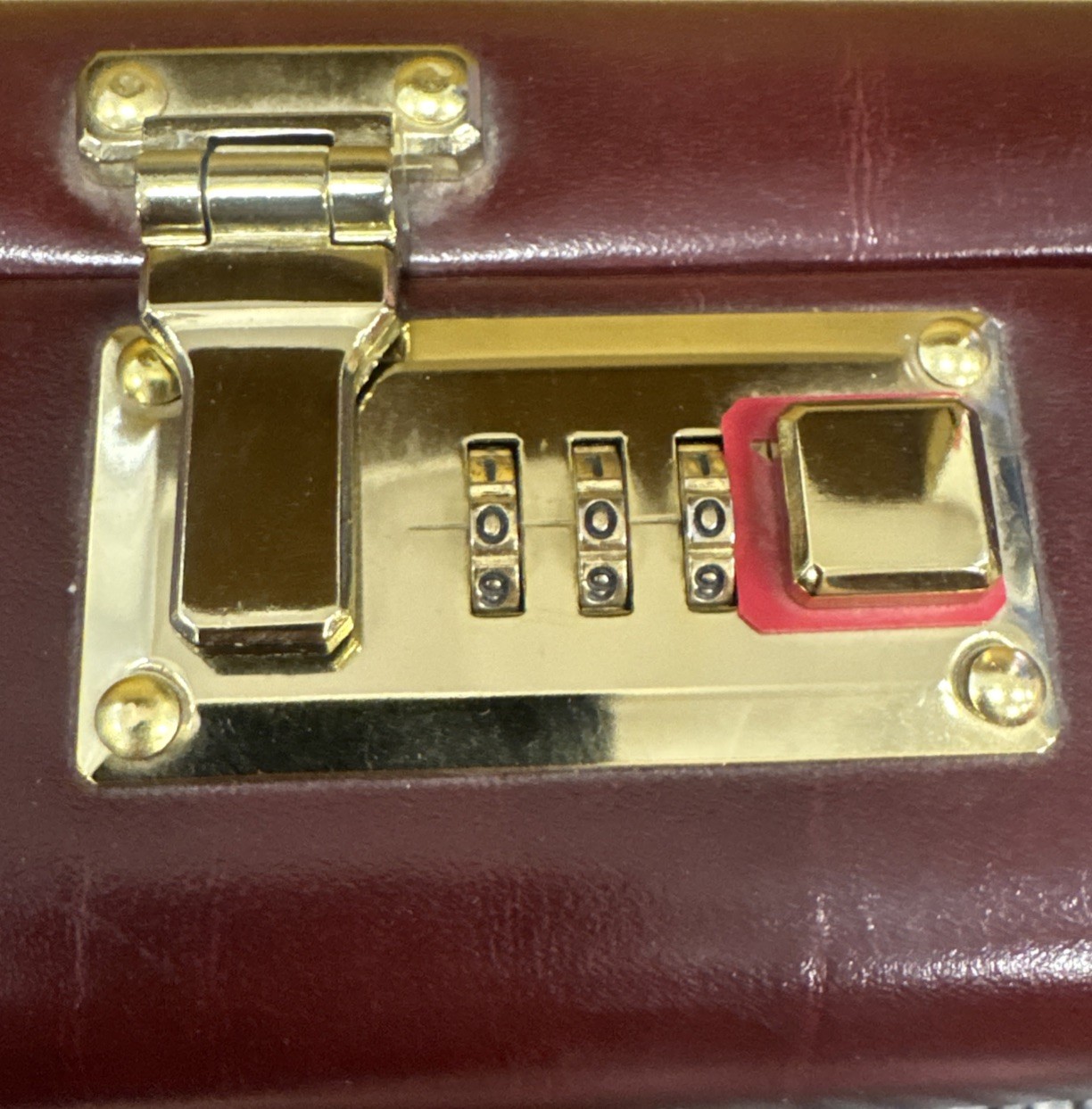 UNBRANDED Burgundy Top Grade BONDED LEATHER BRIEFCASE Dual Lock