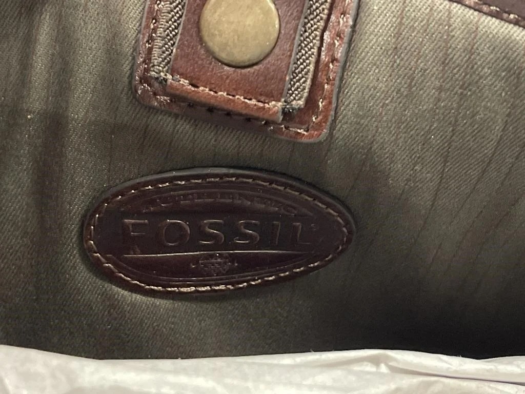 Fossil Jackson E/W Leather Laptop Messenger Bag MBG1154‑201 Brown NWT