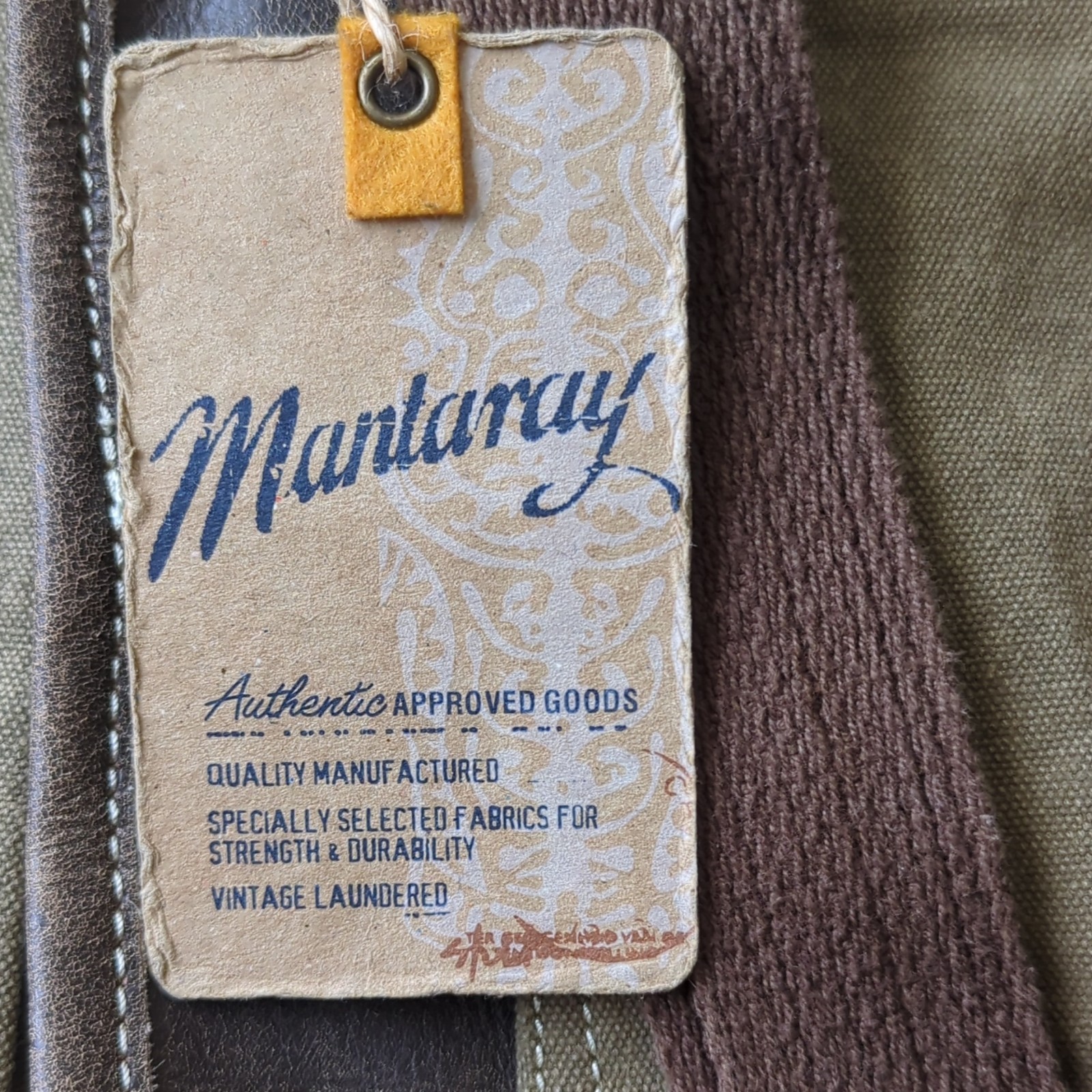 Mantarray Messenger Bag Green/Brown Zip Crossbody Adjustable Strap Pockets