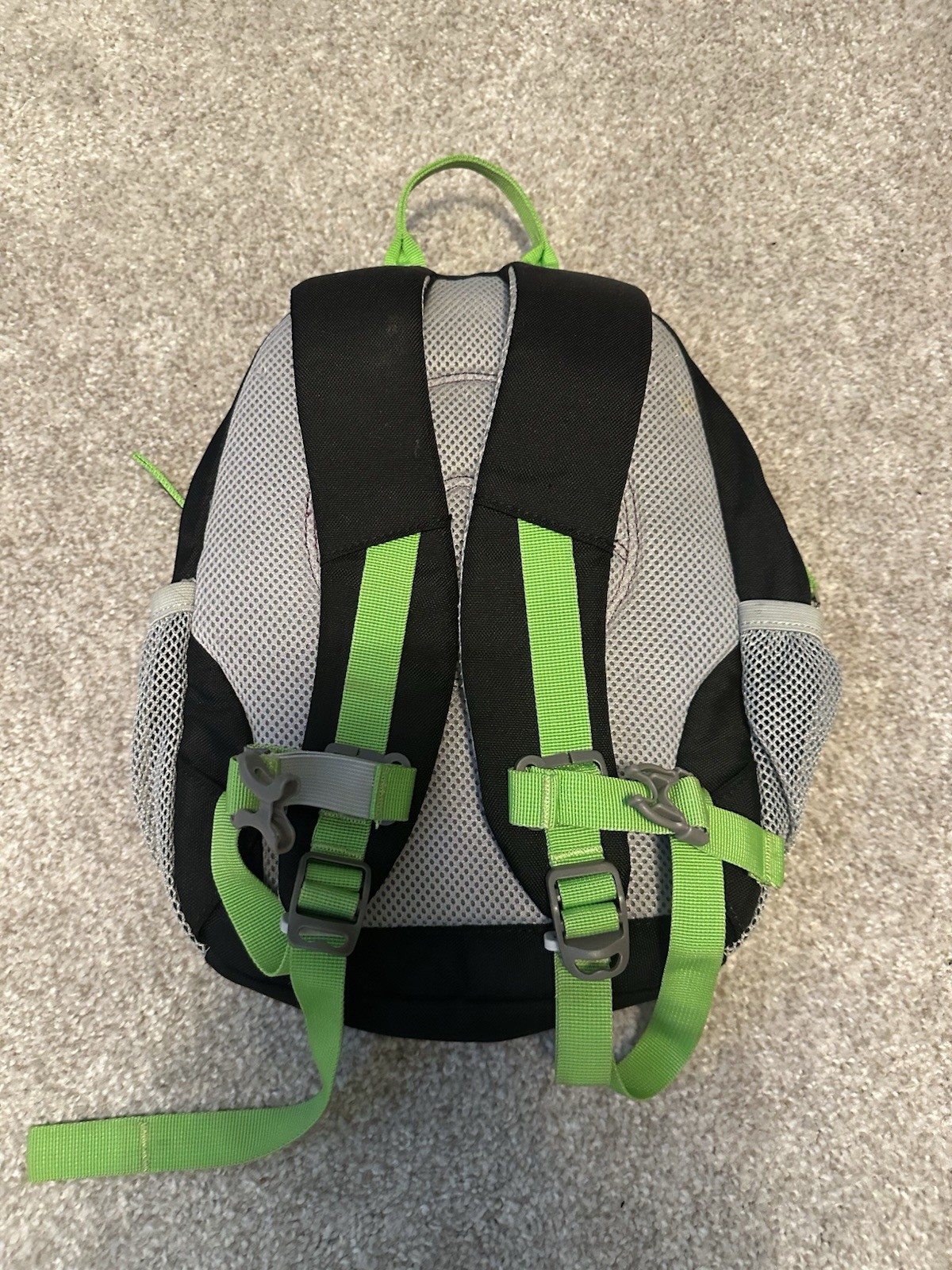MOUNTAINTOP Outdoor Adventure Daypack Model 6031 Black ~ EXCELLENT KIDS SMALL