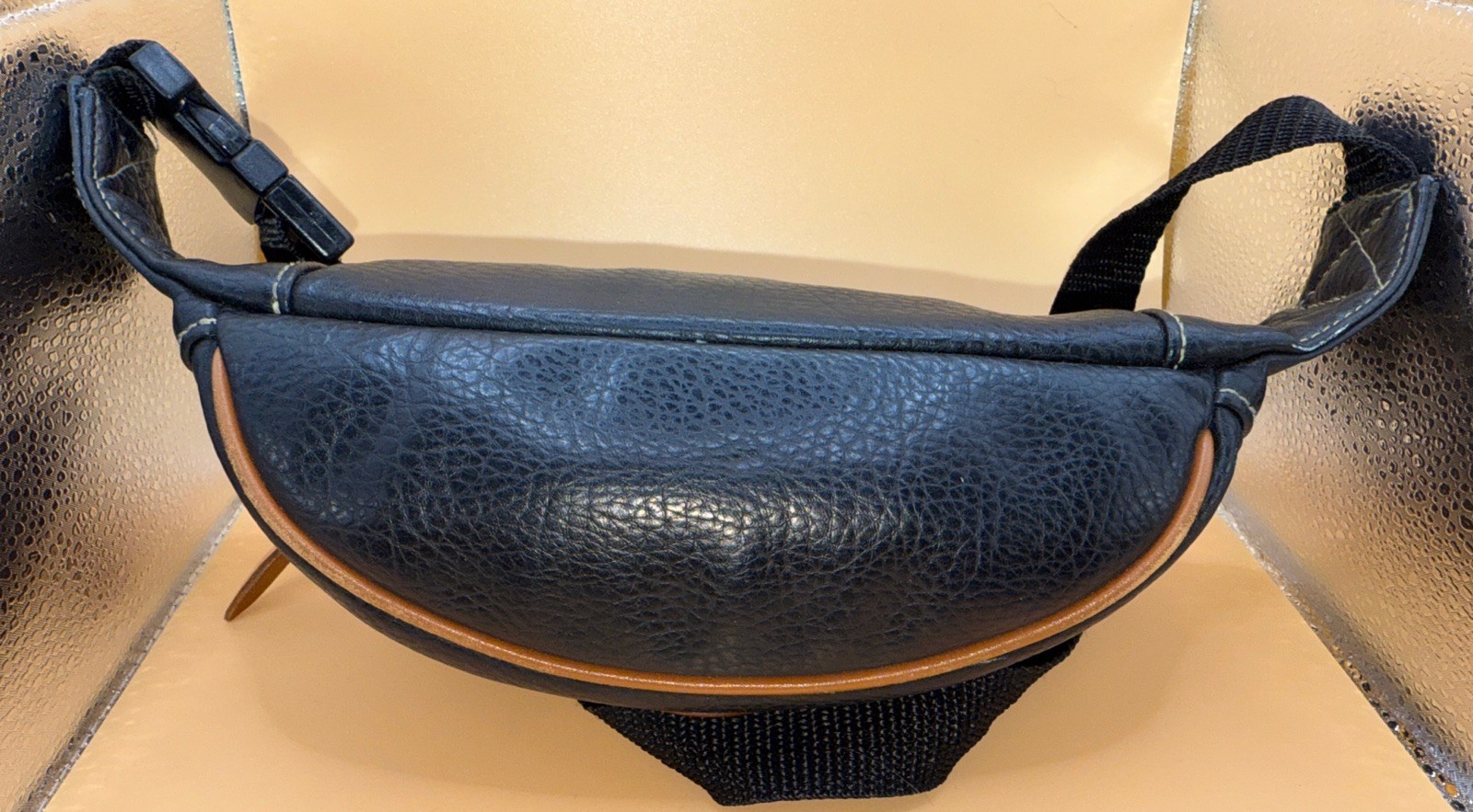 Vintage, GH Bass Fanny Pack/ Waist Bag, Black Made in China 90’s VTG leather