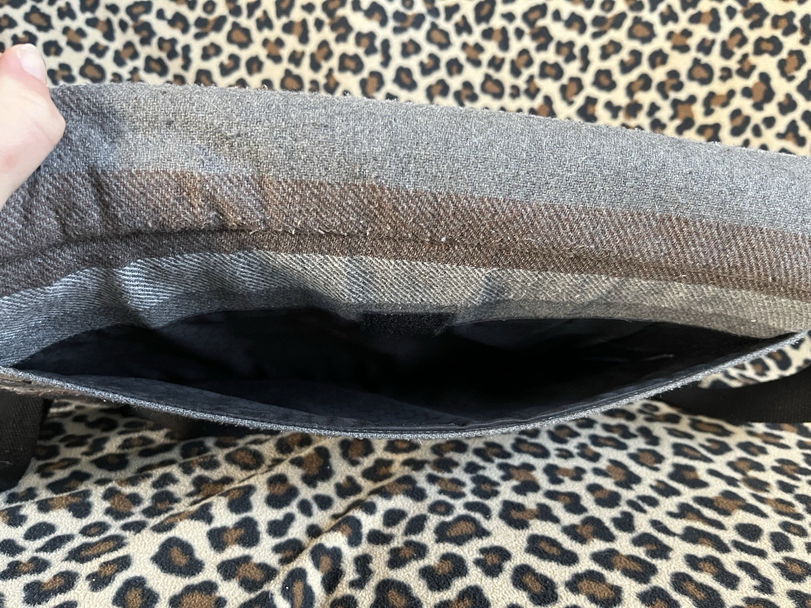 HEX Westmore Messenger Bag