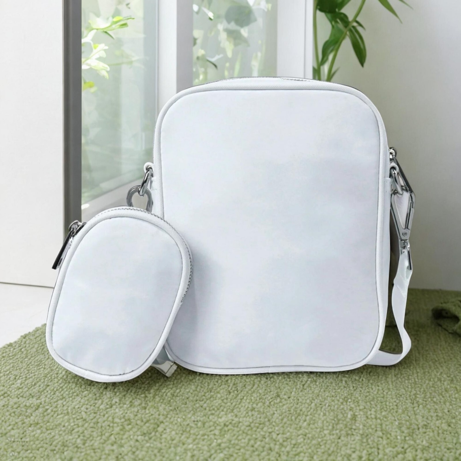 Inc International Concepts Men’s White One Front Zipper pocket Messenger Bag NWT