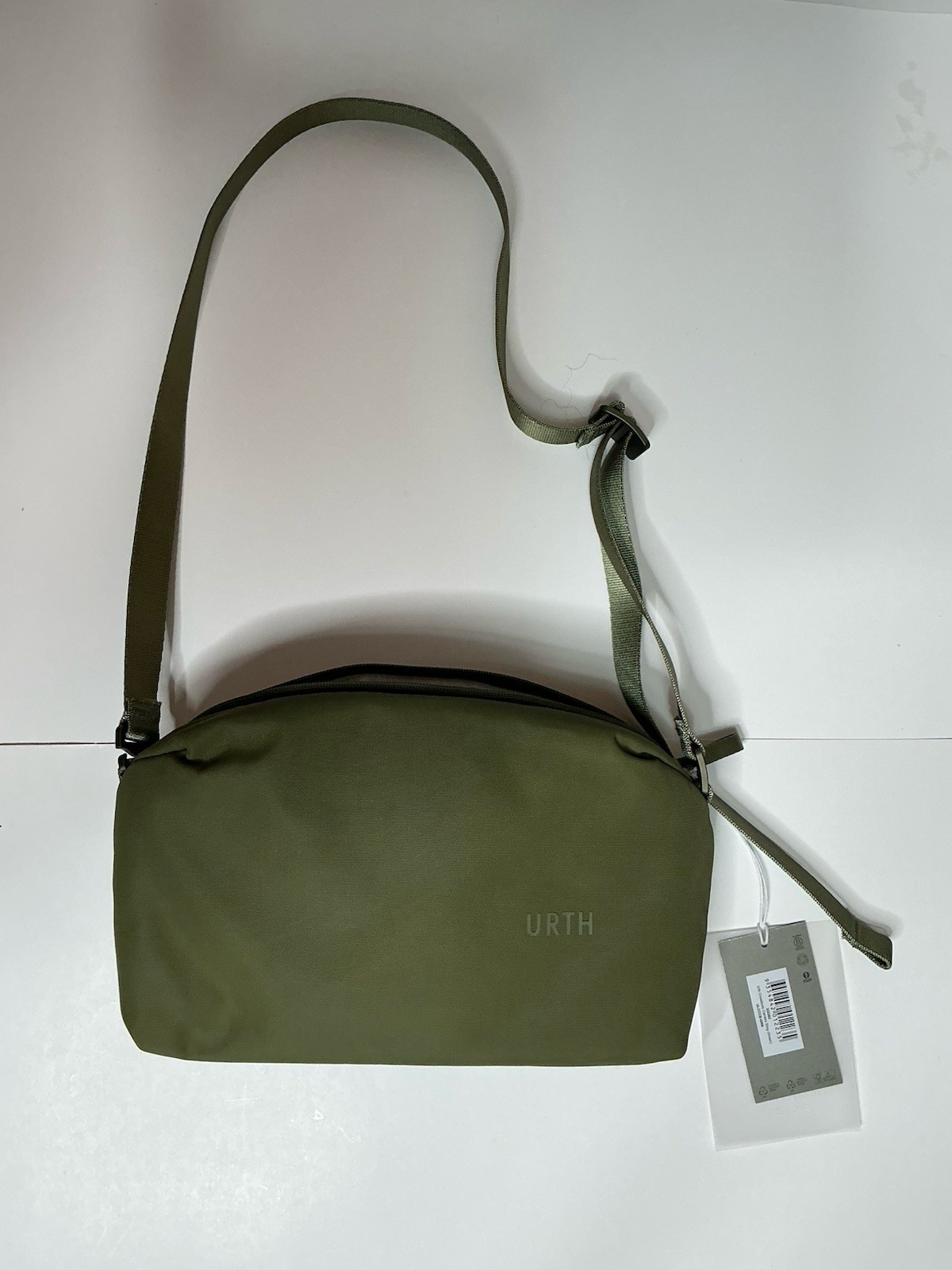 URTH Olive Green Crossbody camera Bag Zip Closure, Many Inner Pockets NWT