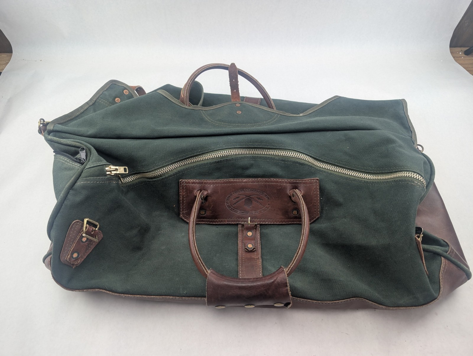 Orvis Green Canvas Leather Duffle Bag Leather Bottom – READ
