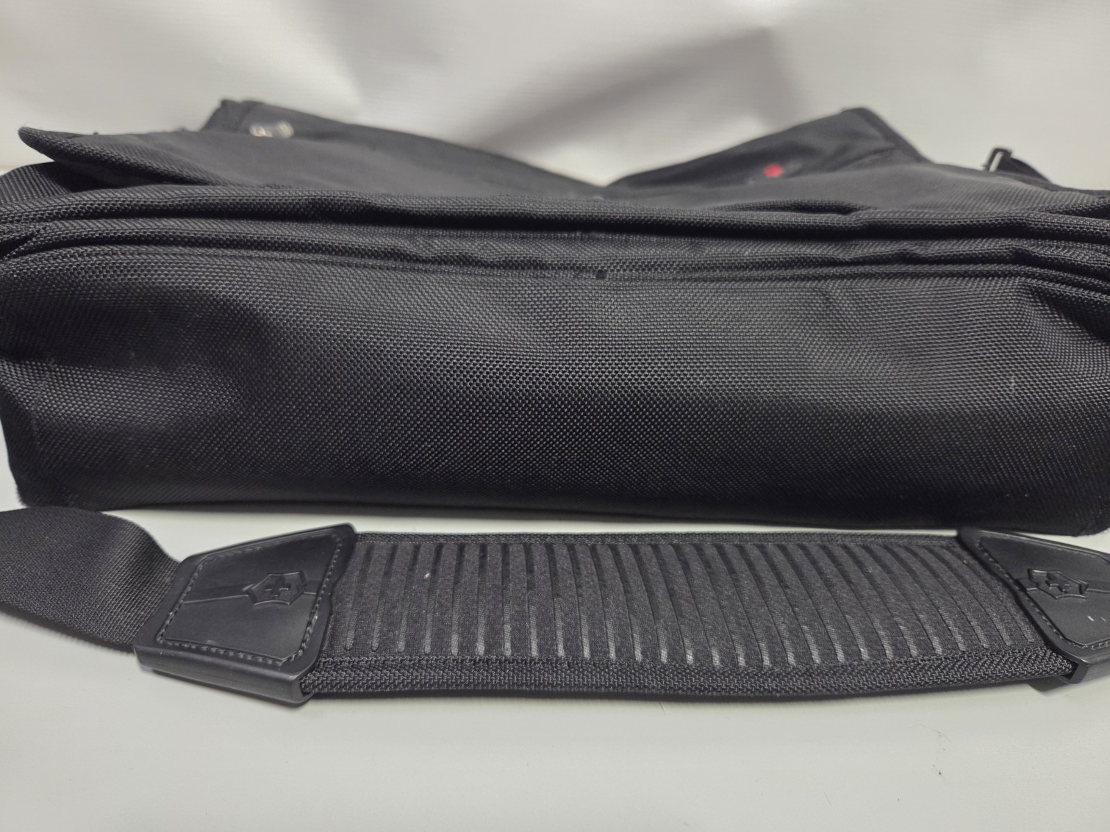 Victorinox messenger bag in black canvas 17x12x5″