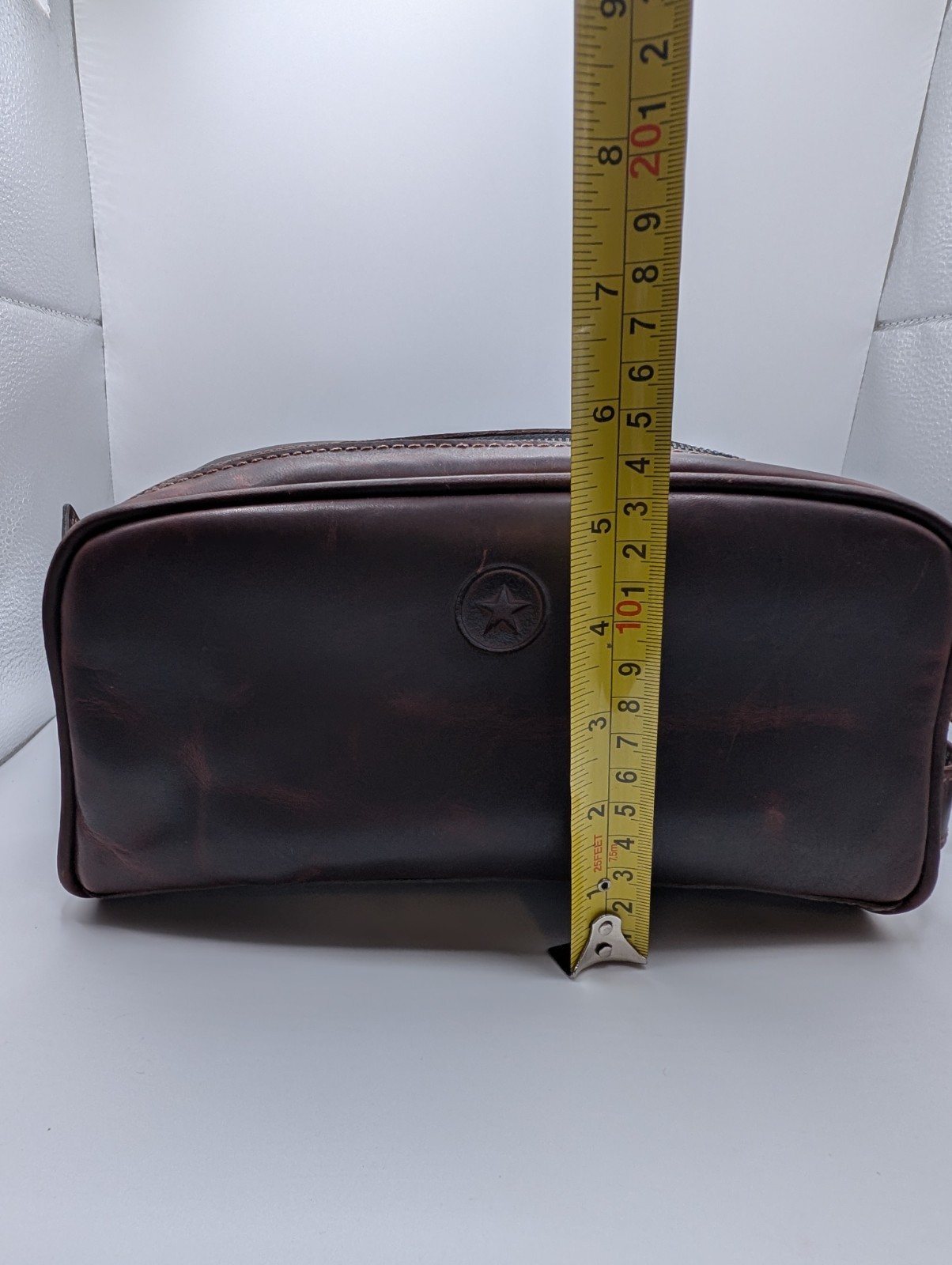 Aaron Leather Goods Toiletry Dopp Kit Bag. Premium 10.5″L x 5.5″W x 5.5″H.