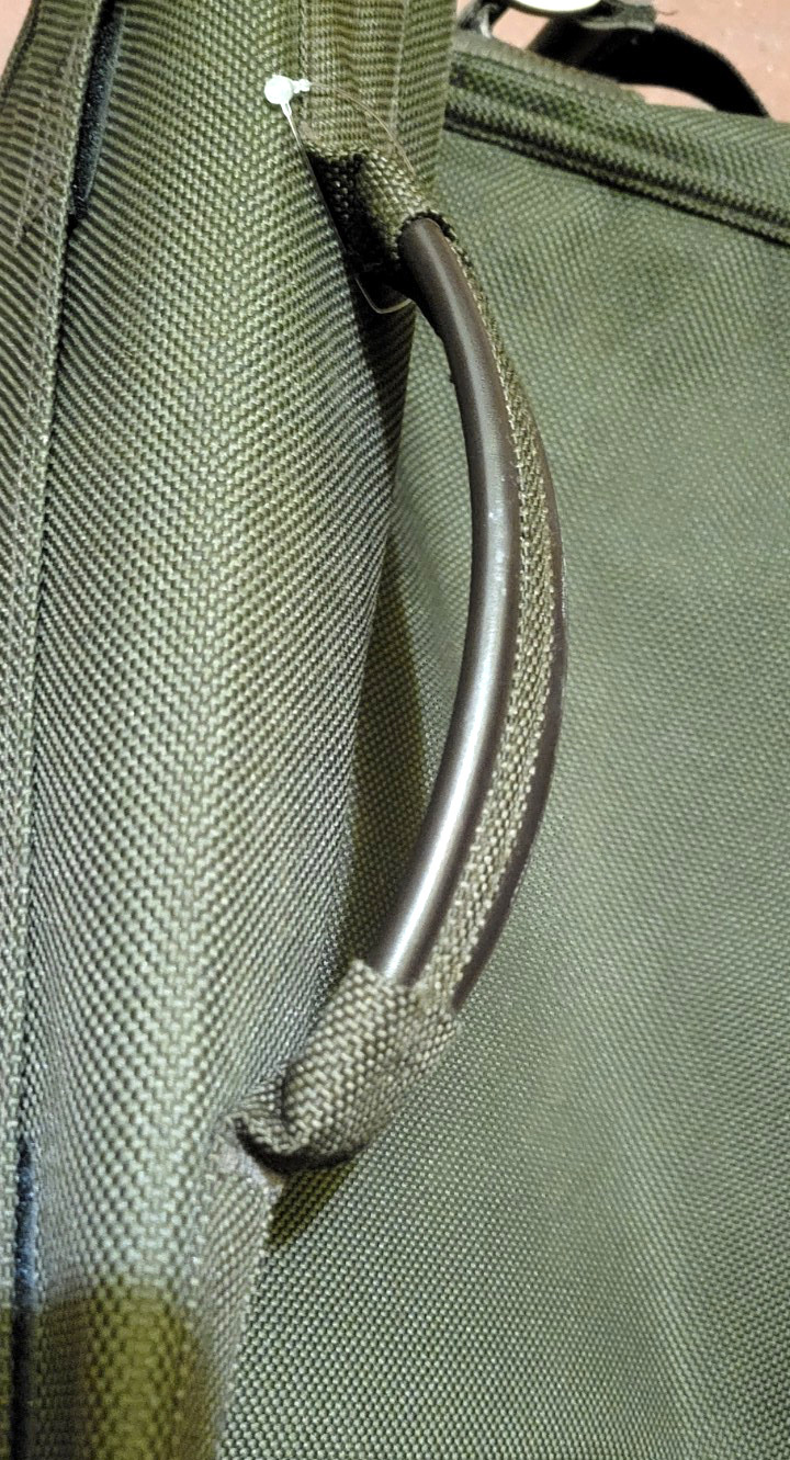 Rare Pebble Beach CONCOURS D’ELEGANCE 17×14 Hunter Green Messenger Bag Pre-owned