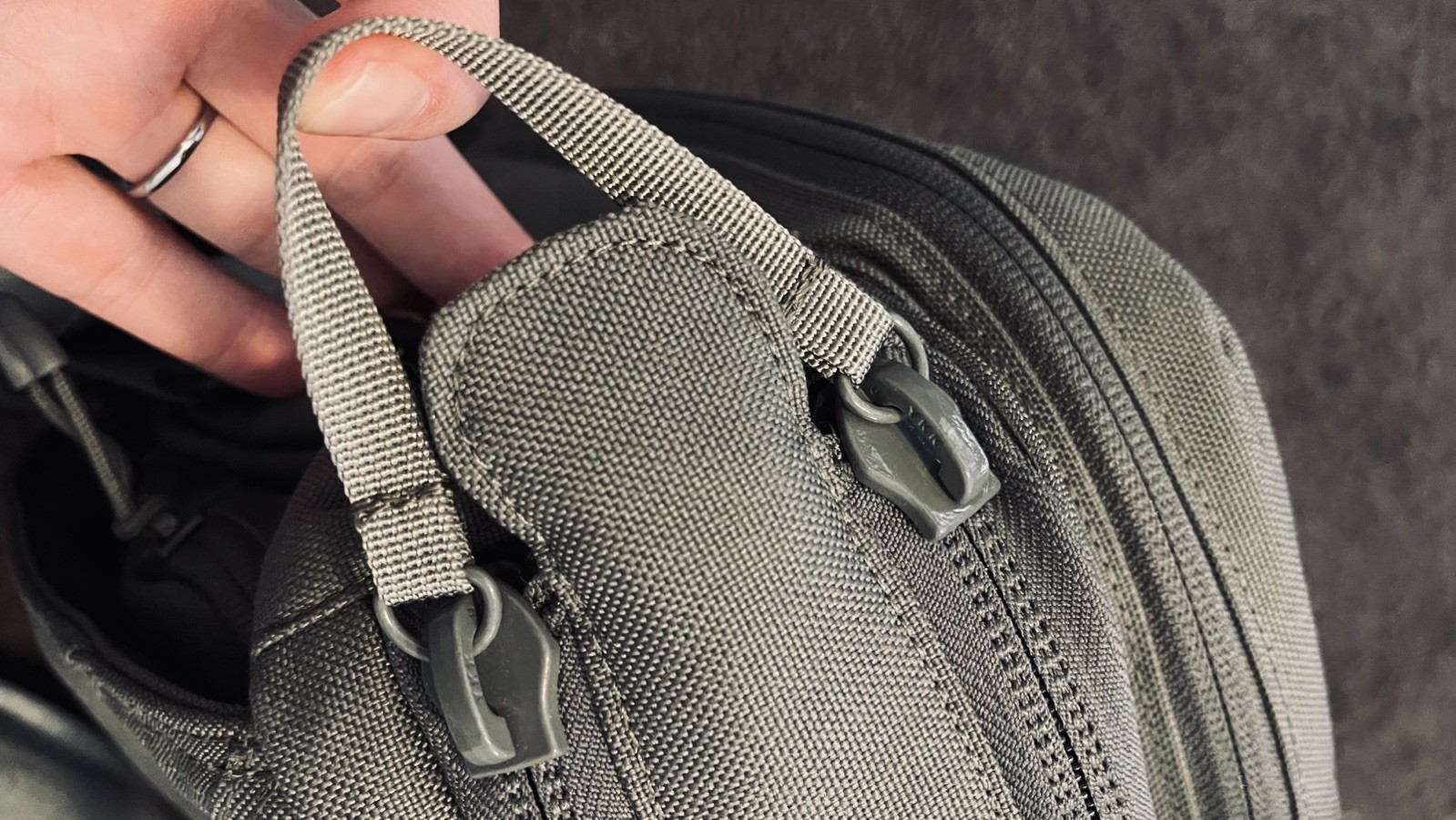 Eberlestock Executive Brief – Gray