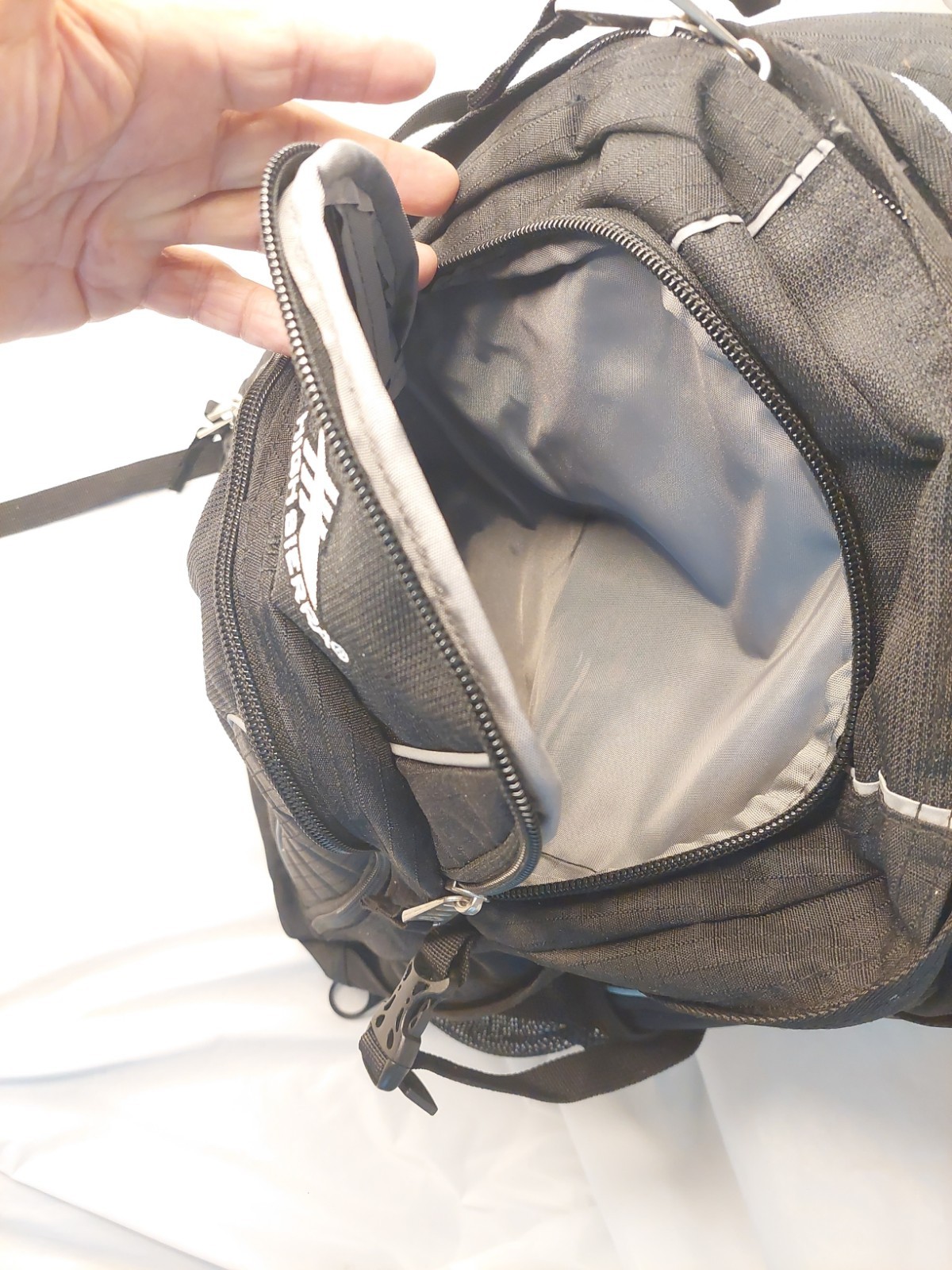HIGH SIERRA Backpack Swerve Large Black Multi-compartment Design fits 17″ Laptop