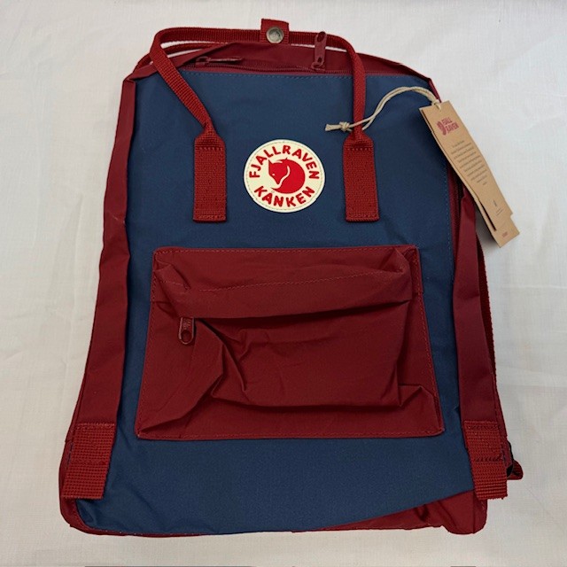 Fjallraven – Kanken Classic Pack, Small One Size,Royal Blue/Ox Red