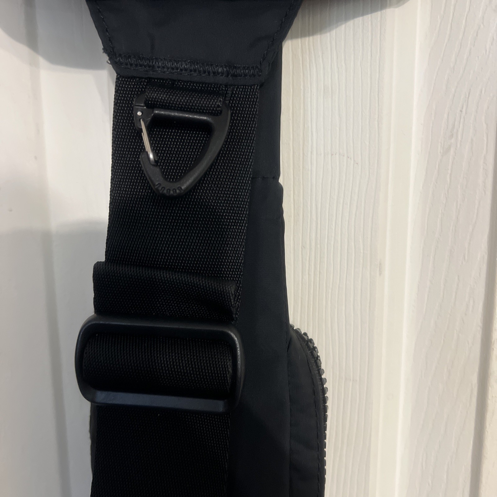 adidas Essentials 2 Small Crossbody (5L) Black Sling Bag EUC