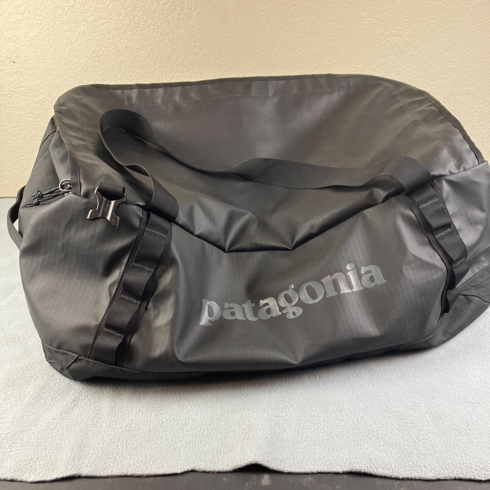 Patagonia Bag One Size Large Black Hole Duffel 55L Travel *No Shoulder Strap