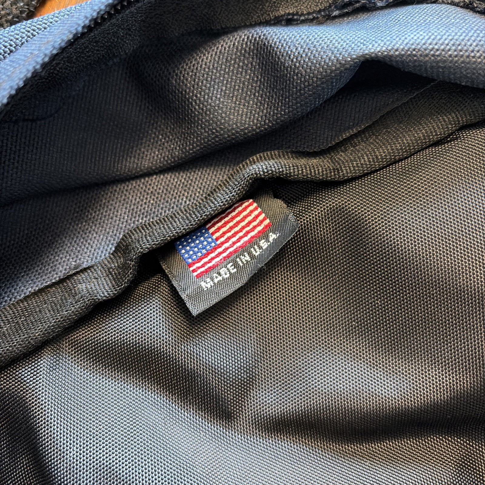 Rare Made In USA Manhattan Portage sling bag backpack Navy Blue Guc Vtg