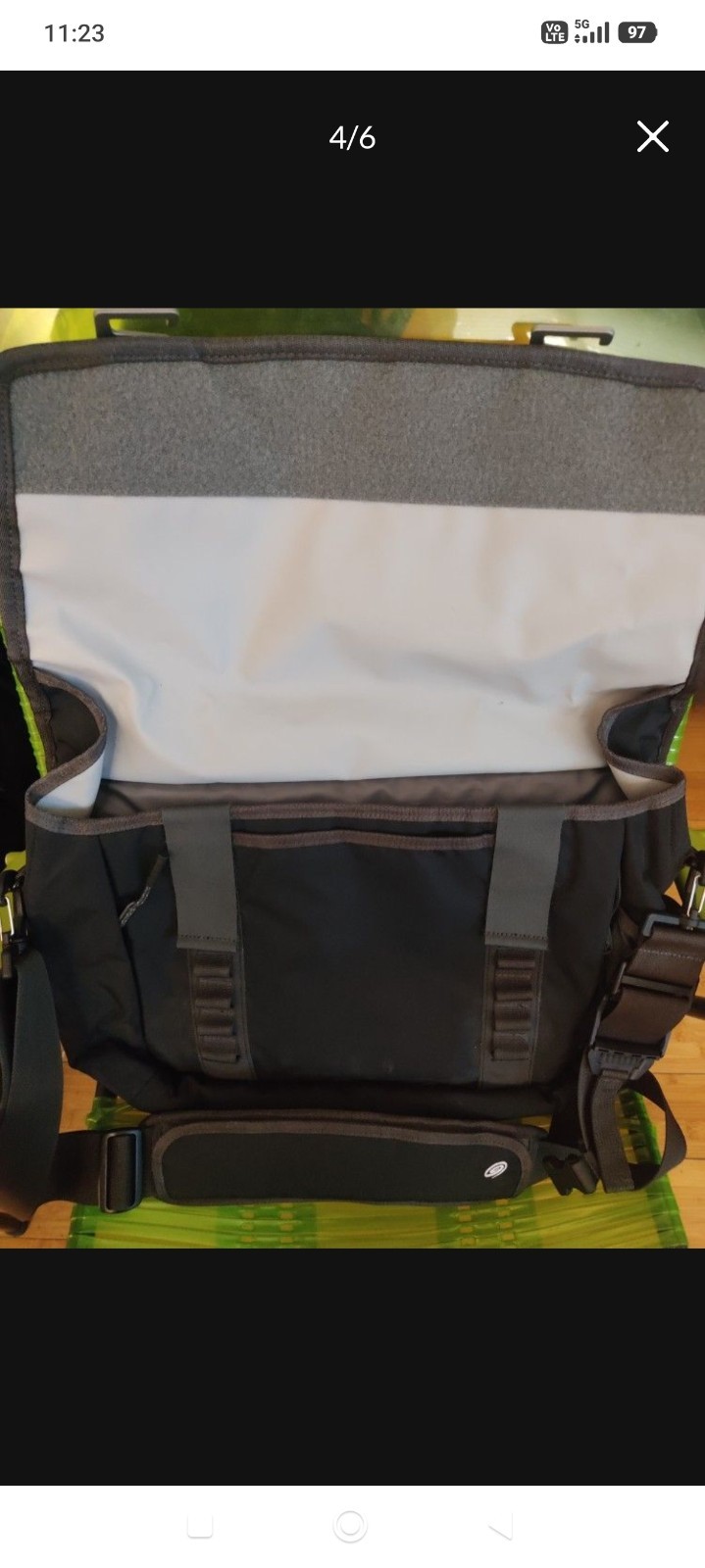 Timbuk2 command bike sling messenger lap top bag preowned
