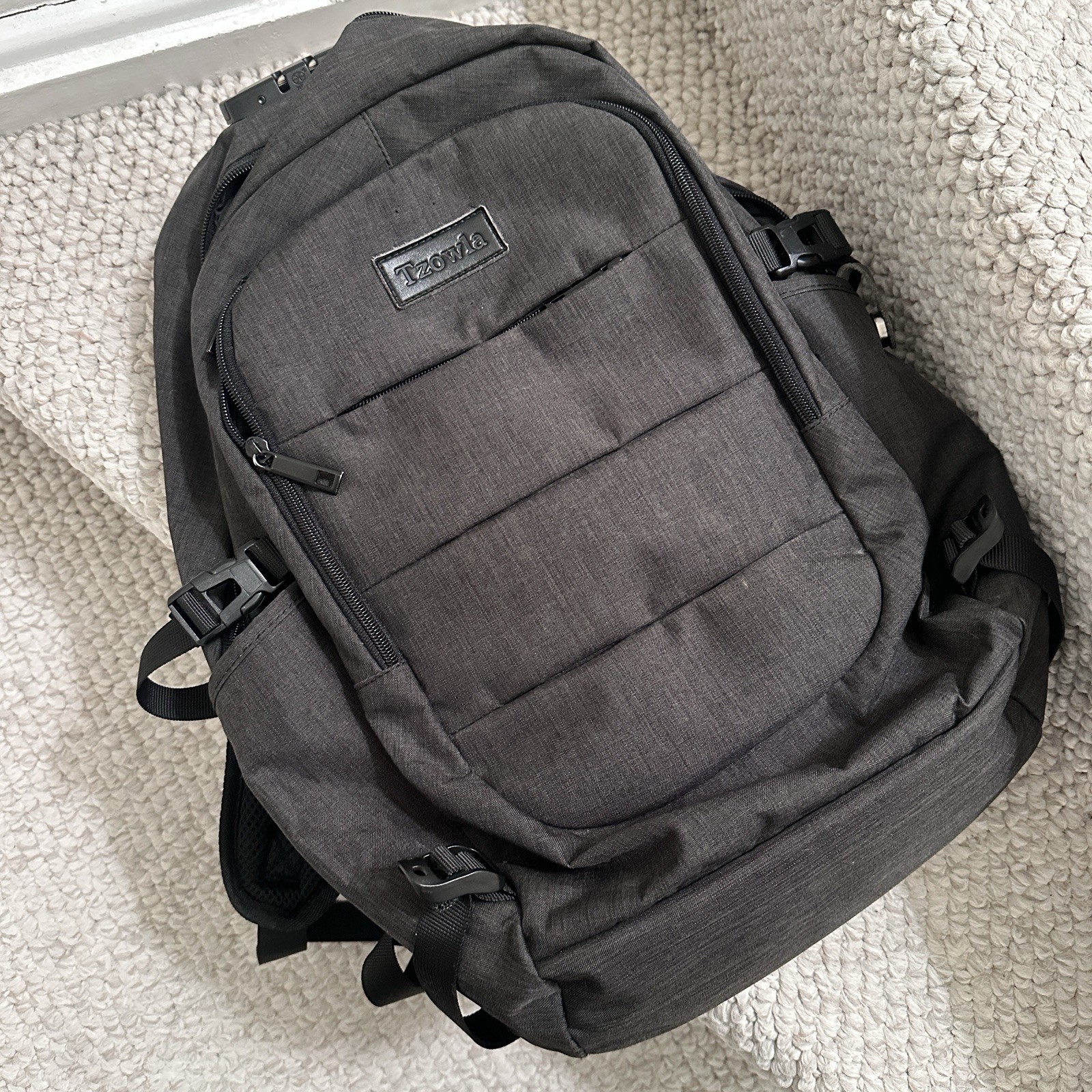 Tzowla Gray Anti-Theft Backpack for Men, Padded, Outer Pockets