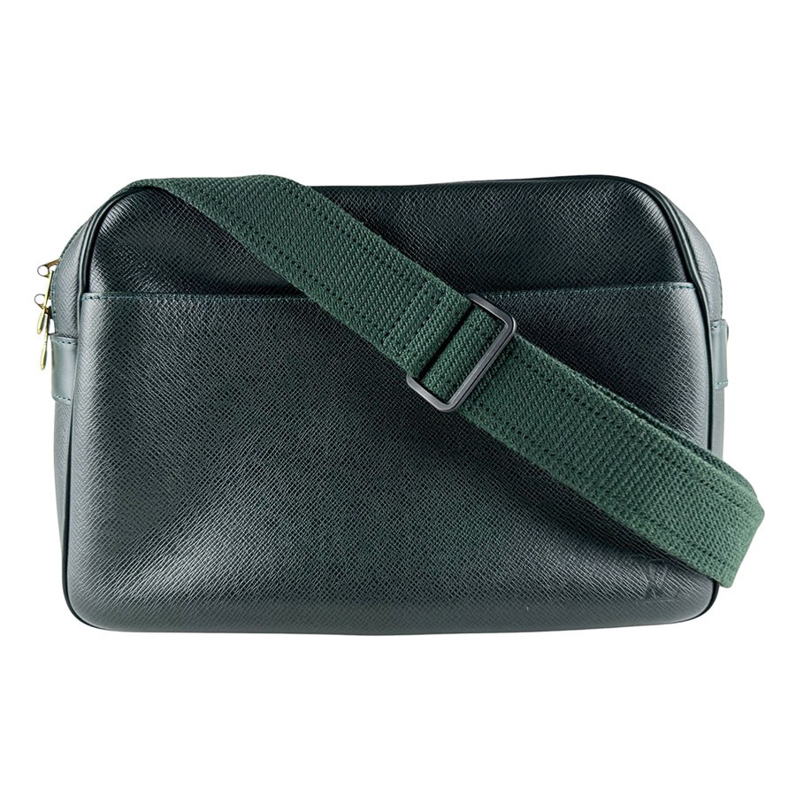 Auth LOUIS VUITTON Reporter PM Shoulder Bag Epithea Taiga Leather – z10331