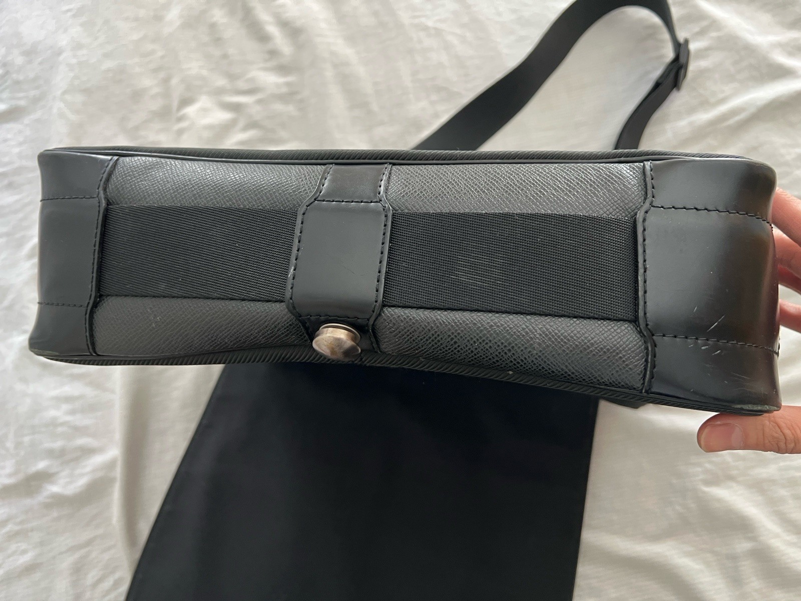 Authentic Louis Vuitton Taiga Leather Victor Shoulder Messenger Bag