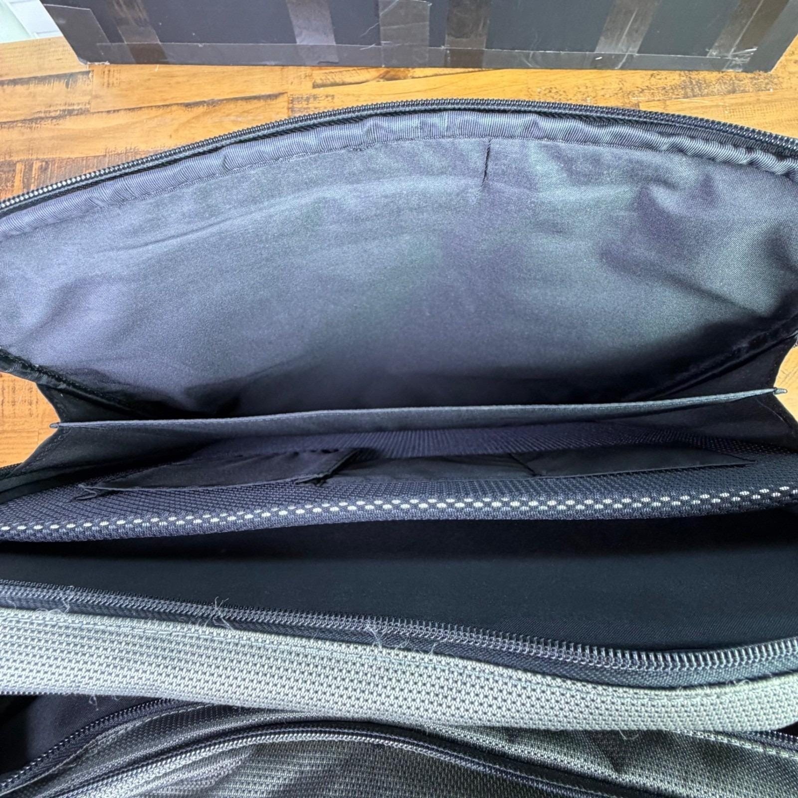 Tumi T2 Ballistic Nylon Messenger Laptop Briefcase Bag