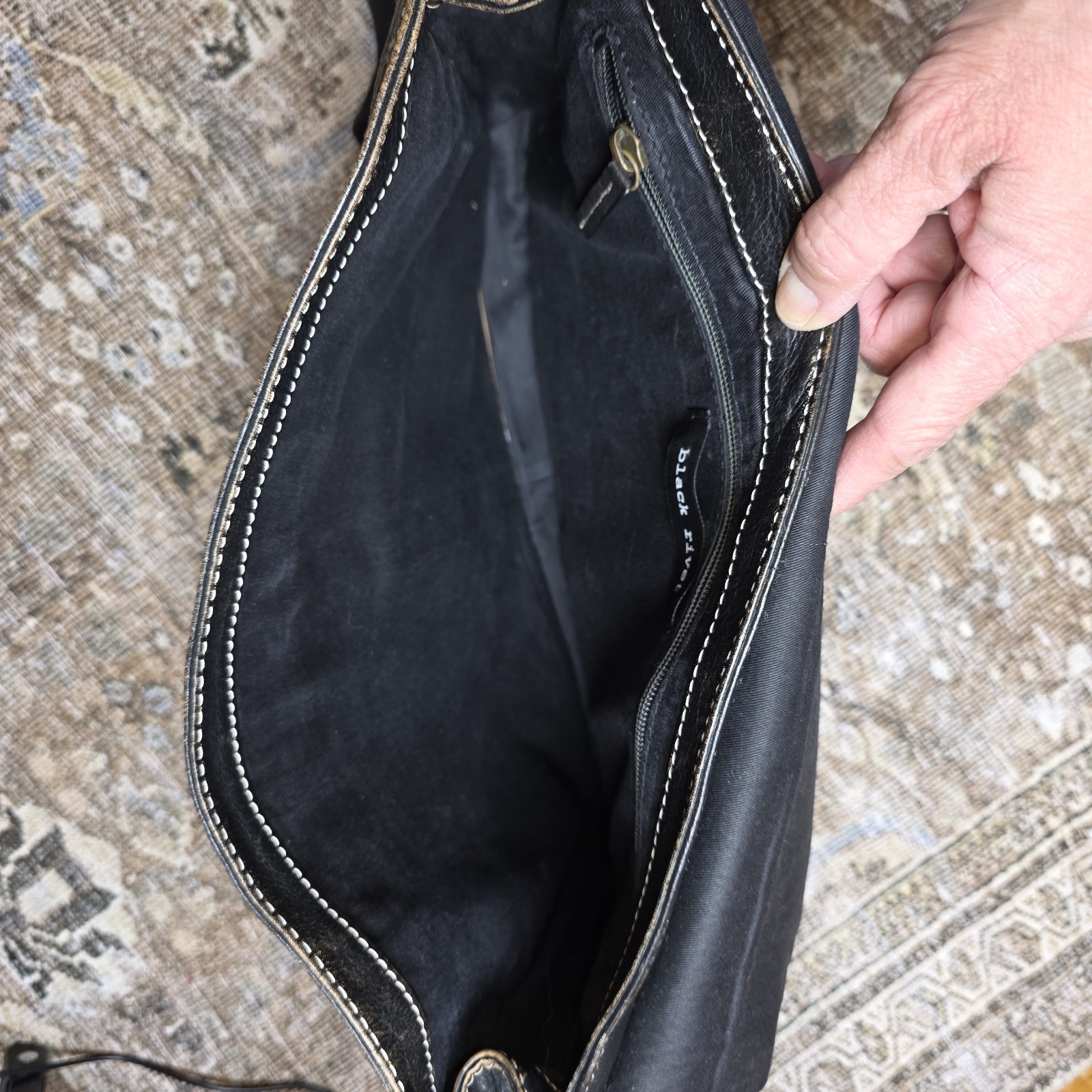 Black Rivet Distressed Leather Messenger Bag Laptop Briefcase Crossbody Strap