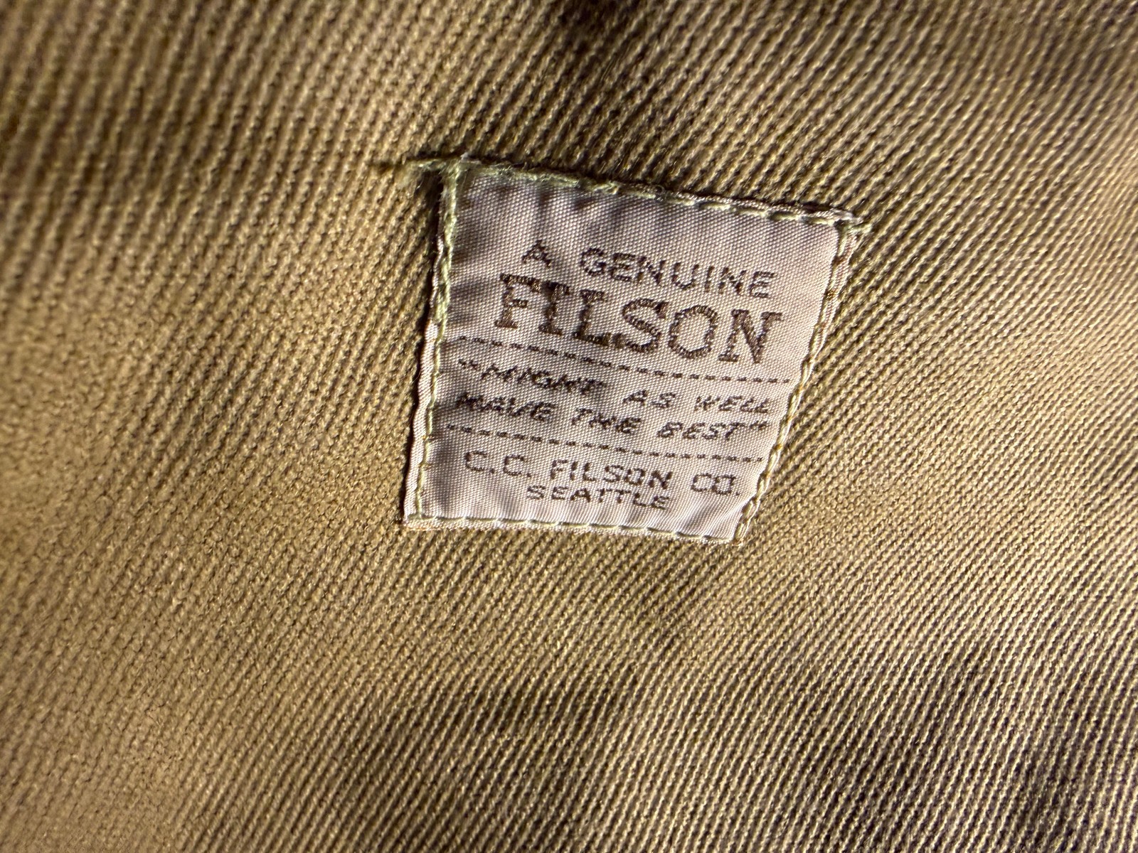 RARE Vintage Filson 239 XL Outfitter Bag – 1990s Talon Era – One Owner – 7.5″