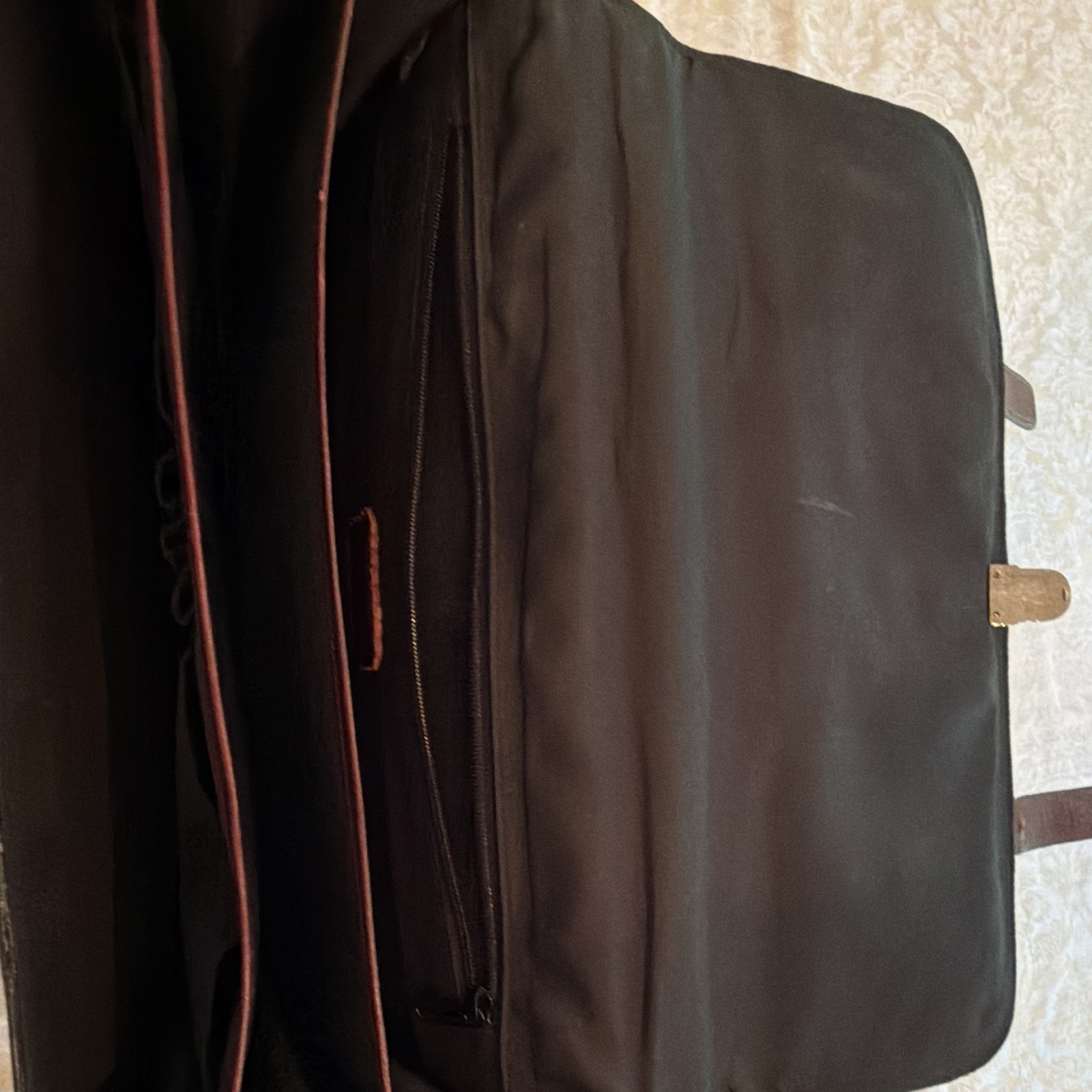 Men’s Brown Briefcase/Document Case Top Handle Buckle Latch Inner/Outer Pockets