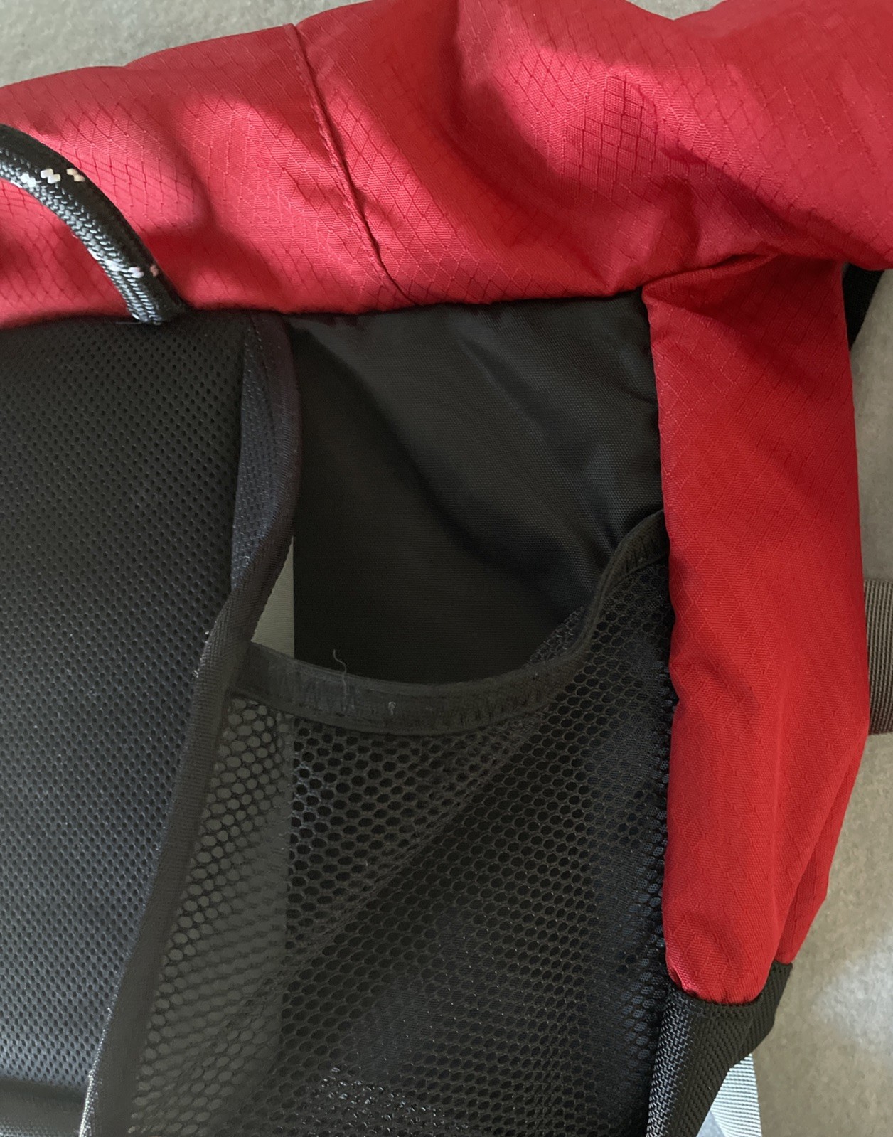 LL BEAN Laptop Commuter Adjustable Shoulder Messenger/Day Bag Red