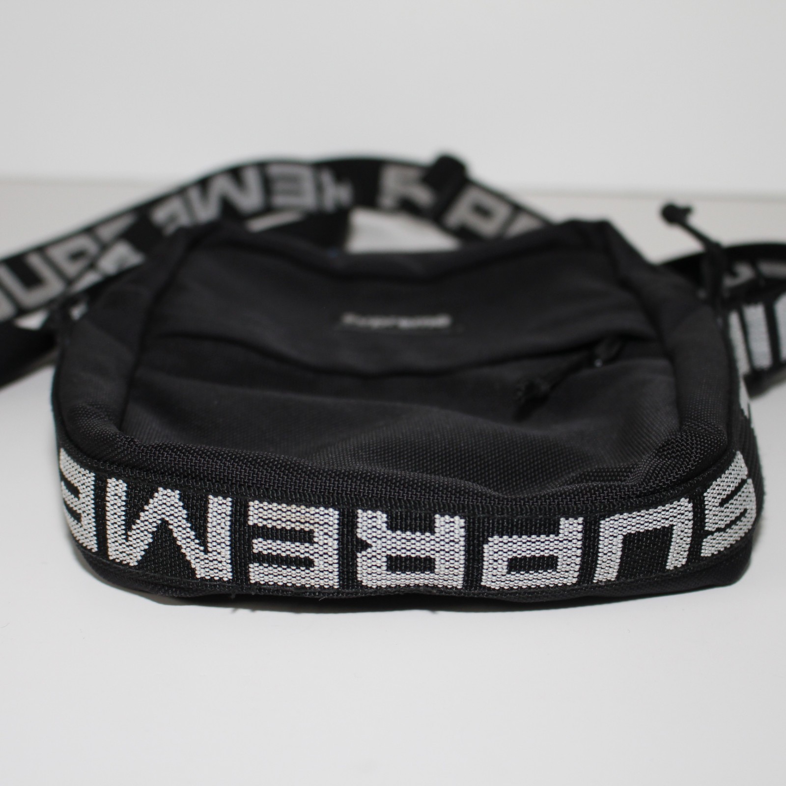 Supreme SS18 Shoulder Bag Black – 100% Authentic – Side Bag