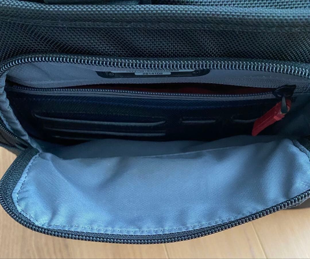 Tumi 26141D2 Expandable Black Nylon Briefcase Leather Handles Laptop Bag 40cm